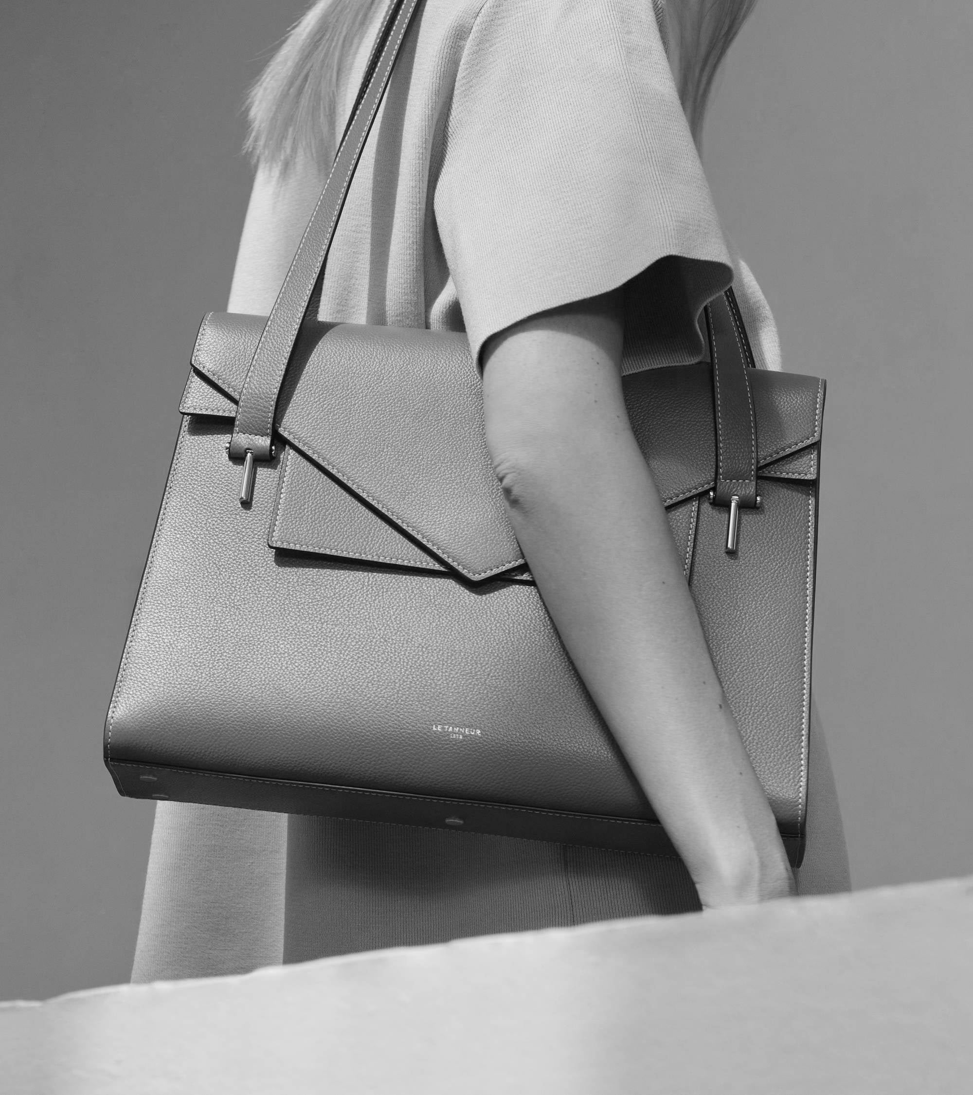 Le Tanneur Emilie porte-documents cuir grainé noir 13 pouces