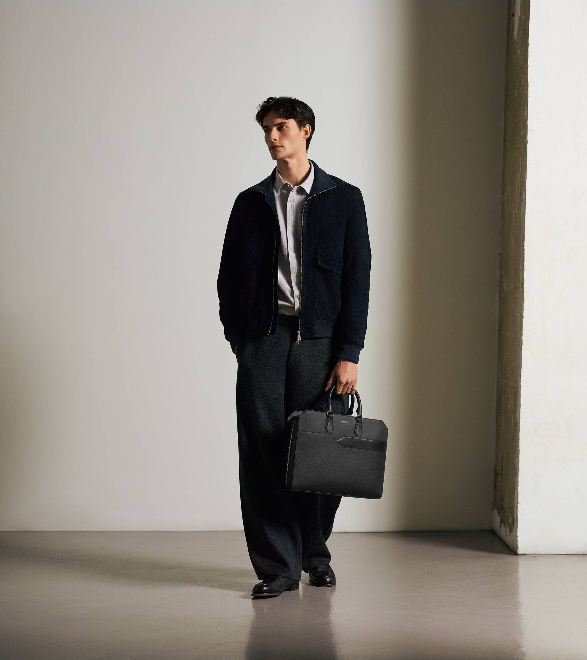 Le Tanneur Gaston porte-documents cuir noir 15 pouces