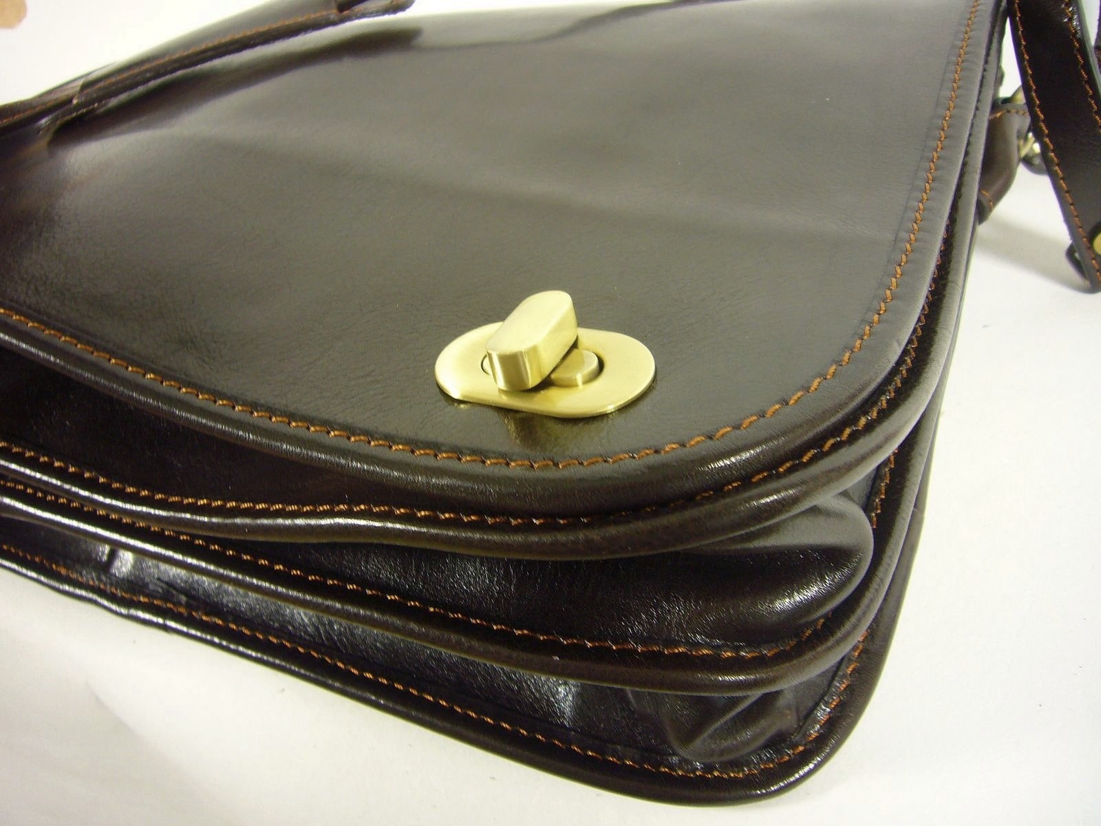 Collection Esprit Cuir Giacomo cartable cuir brun A4 15 pouces