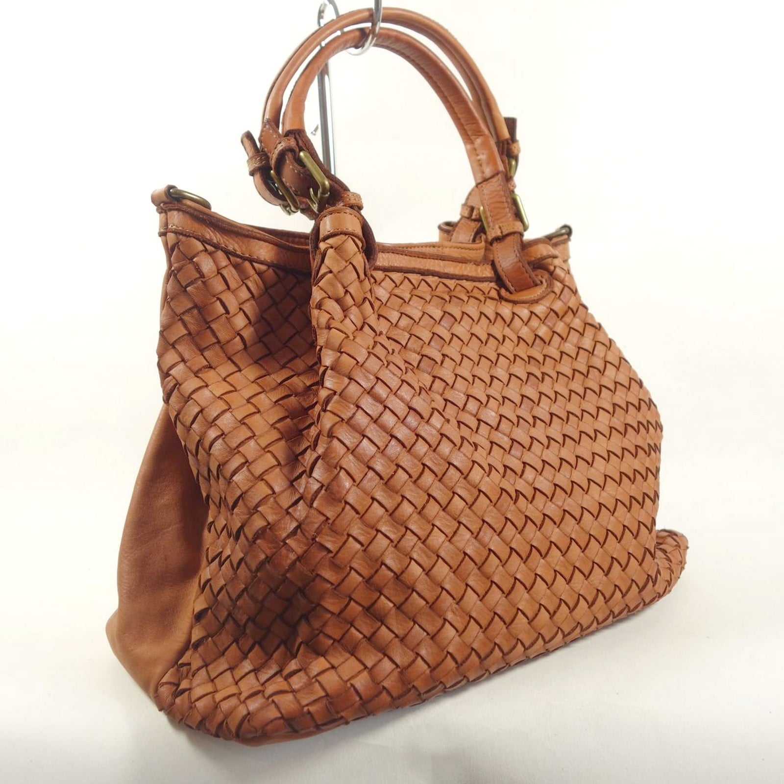 Collection Esprit Cuir Grand sac à main Sveva sac cuir tressé camel