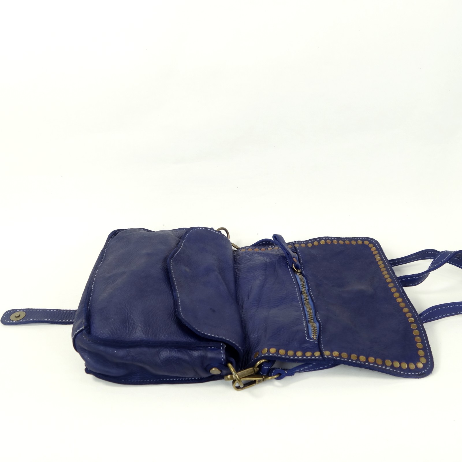 Collection Esprit Cuir GENA mini sac pochette cuir bleu jean clouté