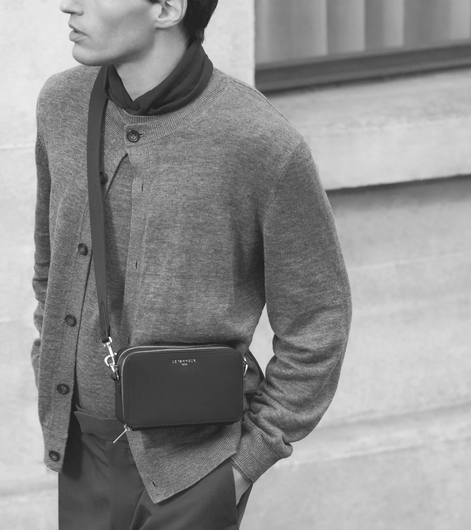 Le Tanneur Emile petite sacoche cuir Steel Blue 2 compartiments