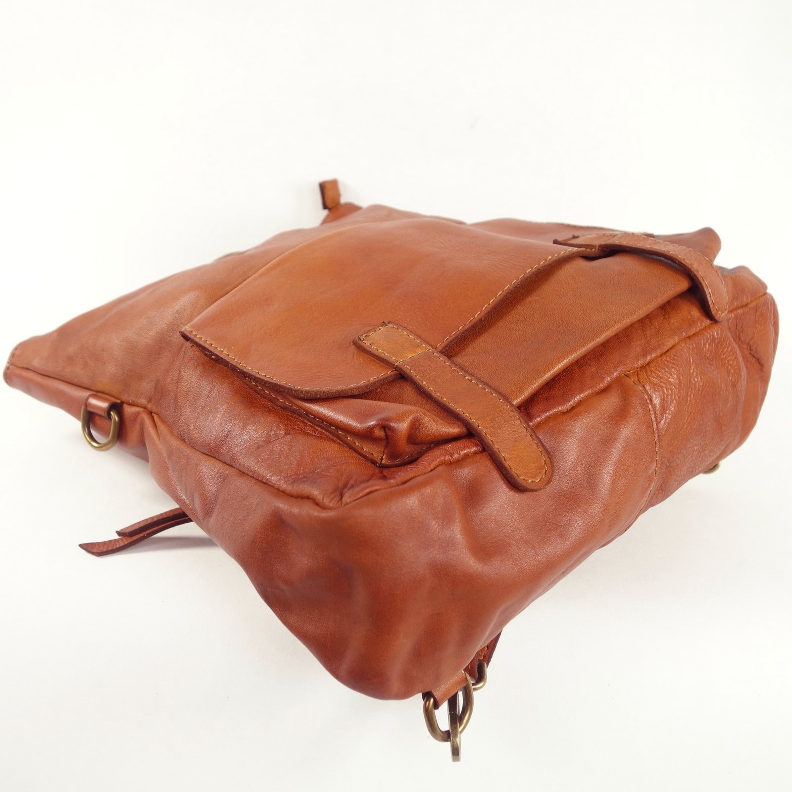 Collection Esprit Cuir ZEUDI sac à dos cuir naturel vintage