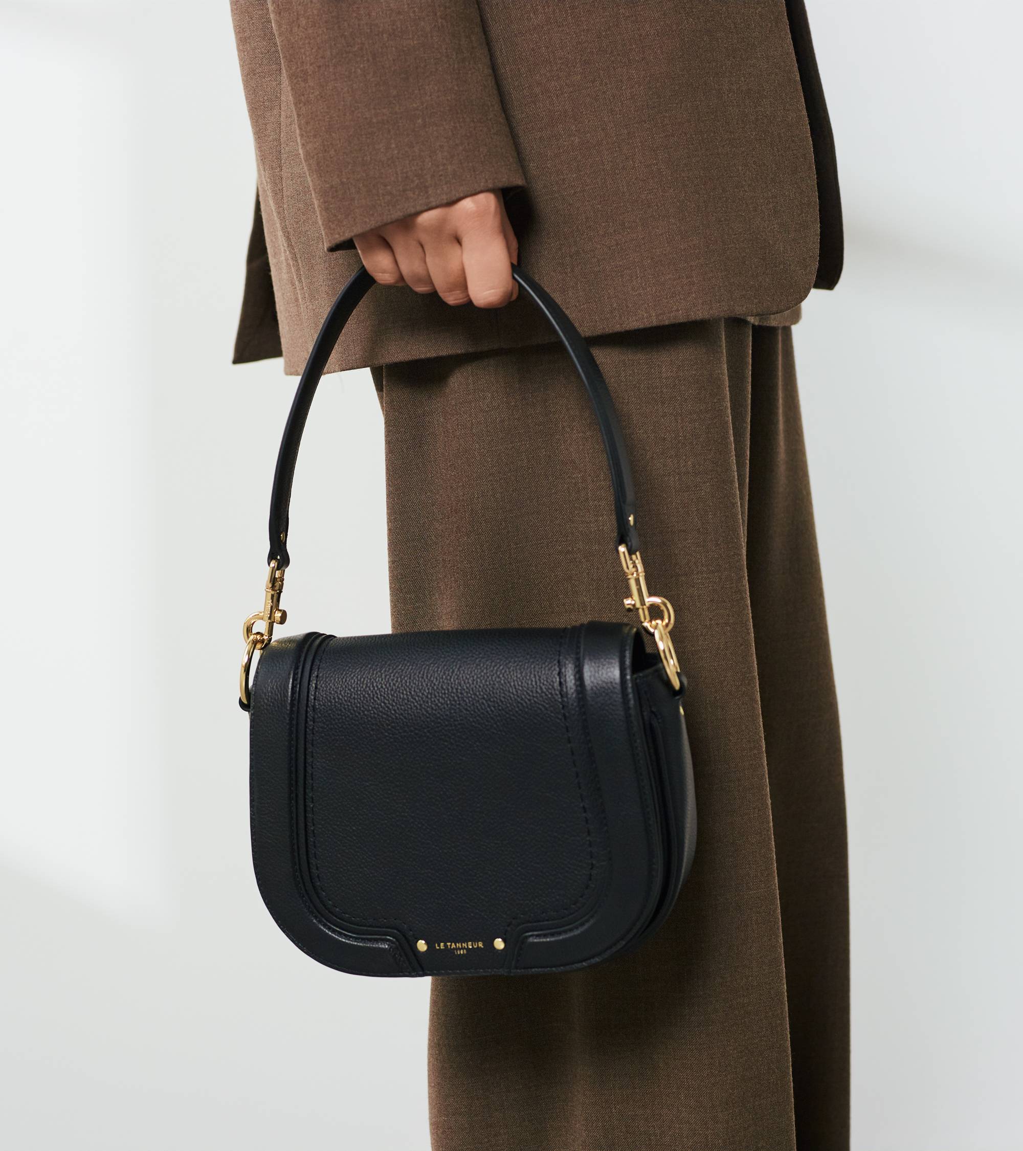 Le Tanneur Ella besace cuir grainé moyen Black