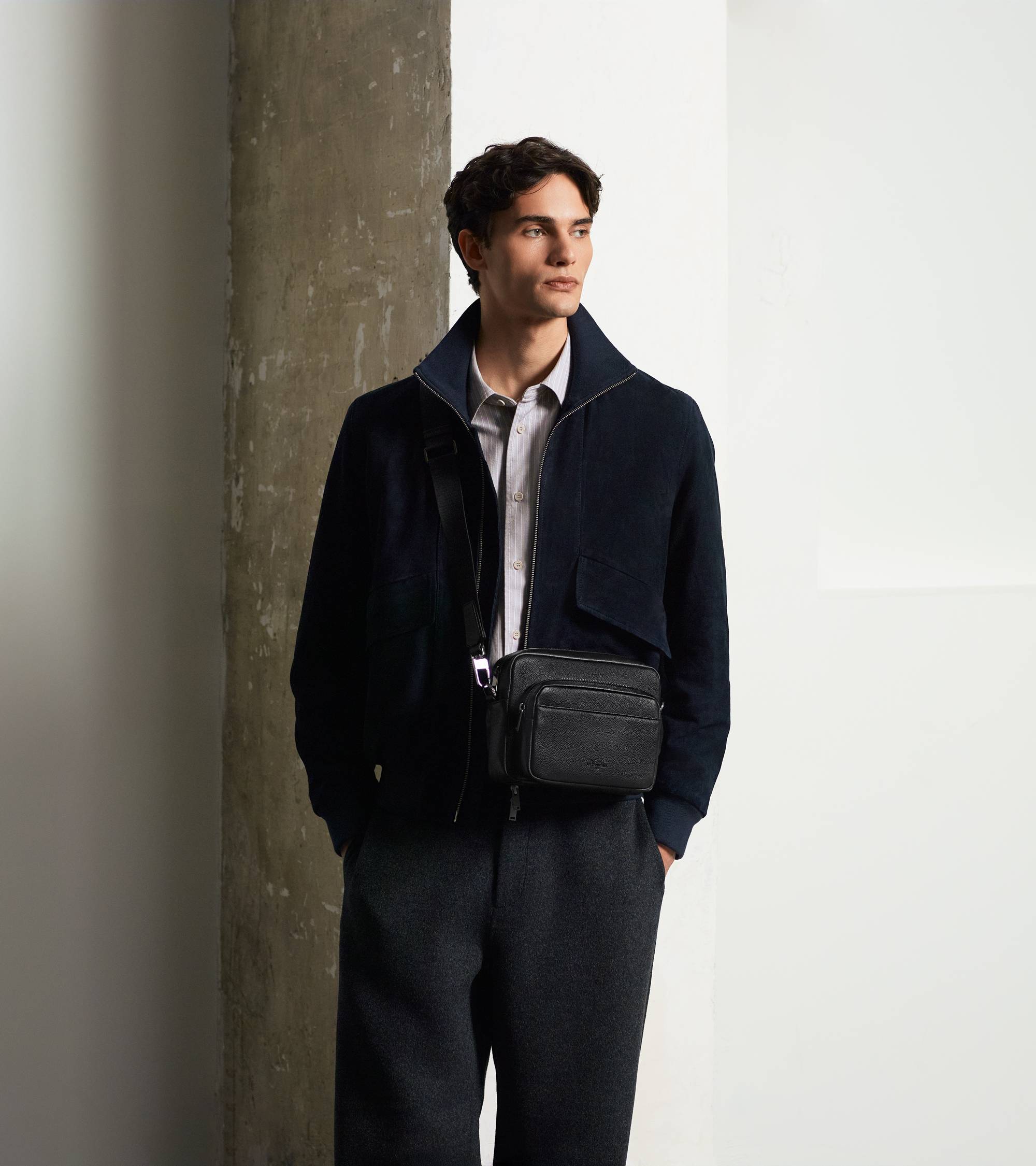 Le Tanneur Marceau sac bandoulière cuir noir grainé