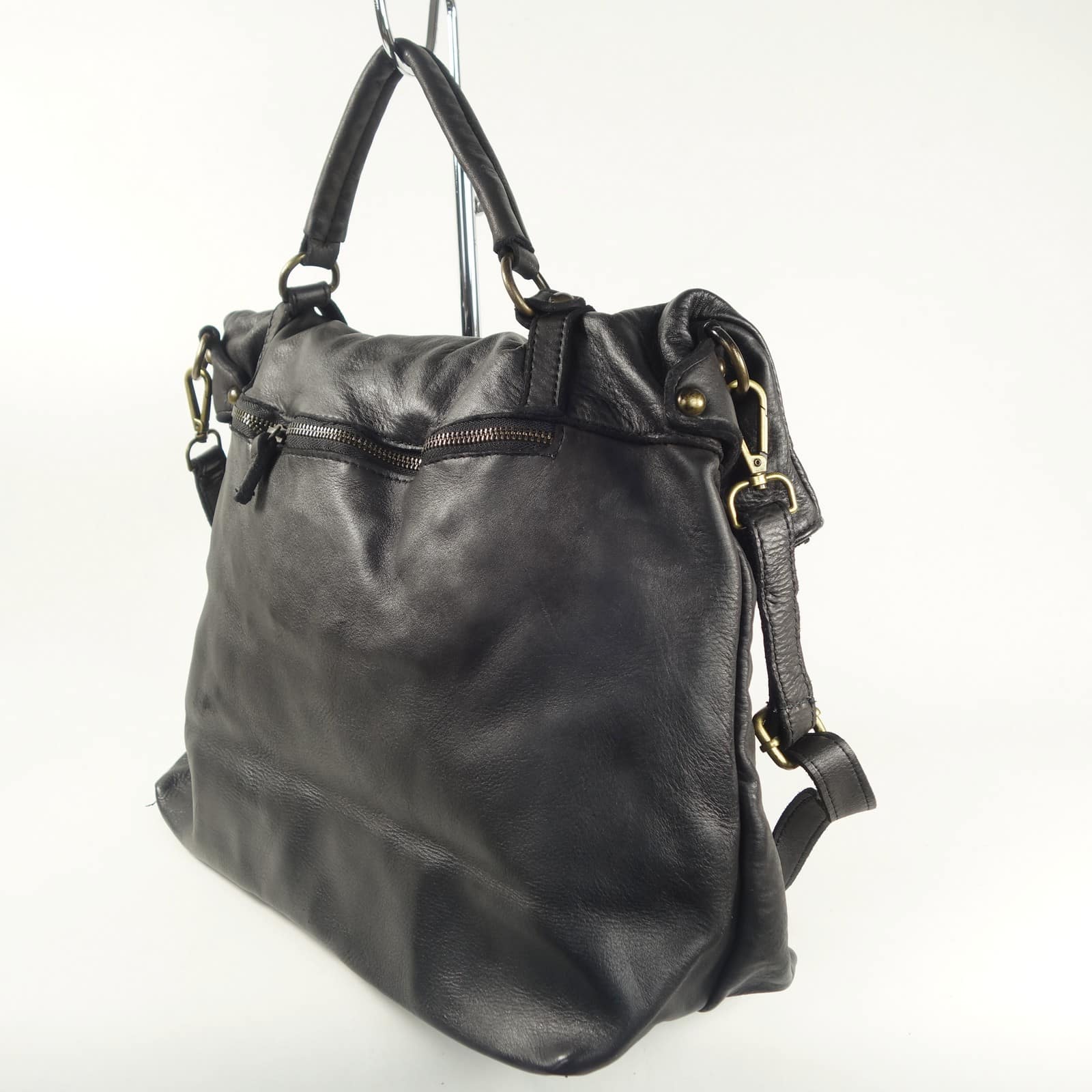 Collection Esprit Cuir BASTIEN grand sac cuir noir fermoir PC