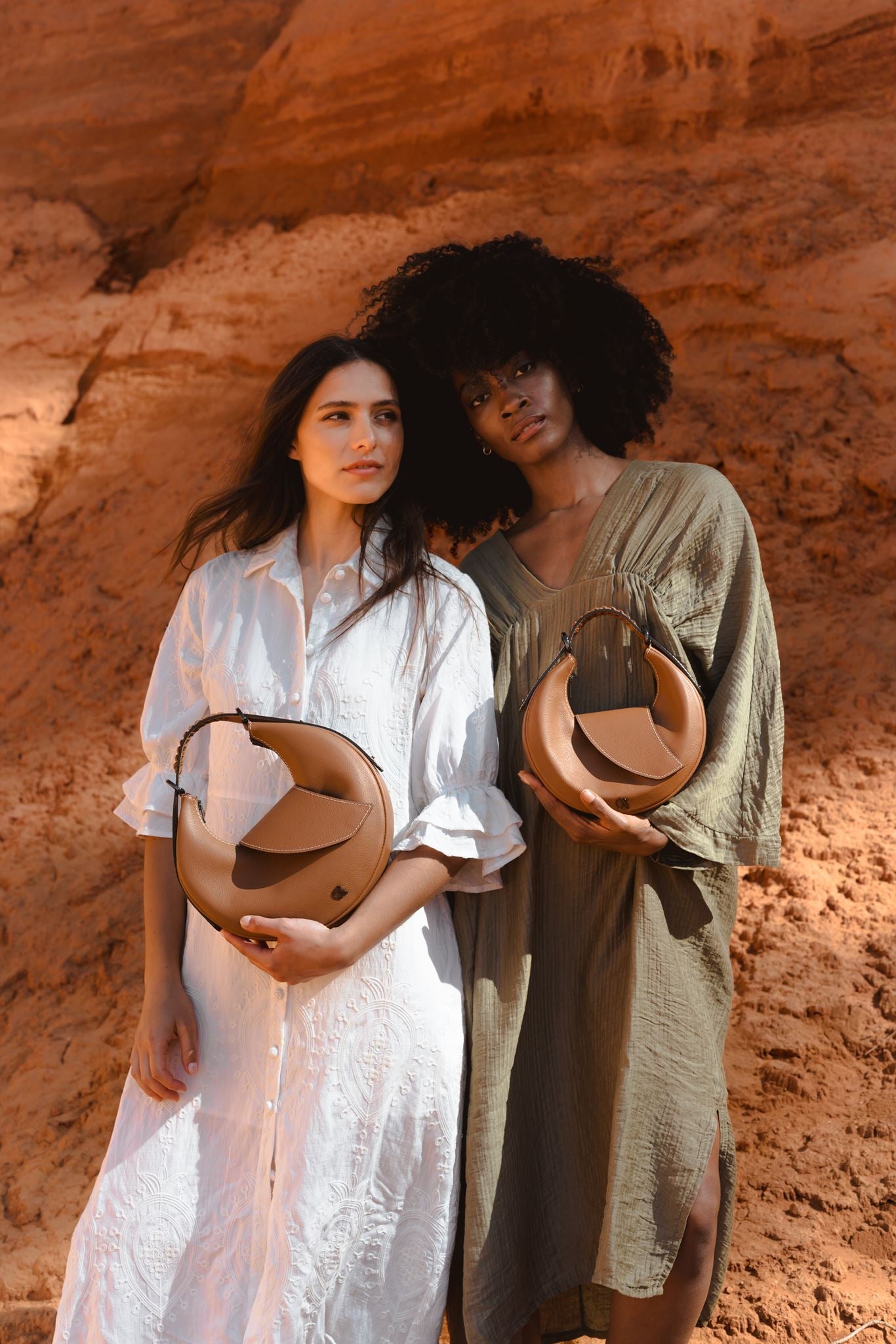 Nodie's Mini Nouvelle Lune camel sac hobo cuir