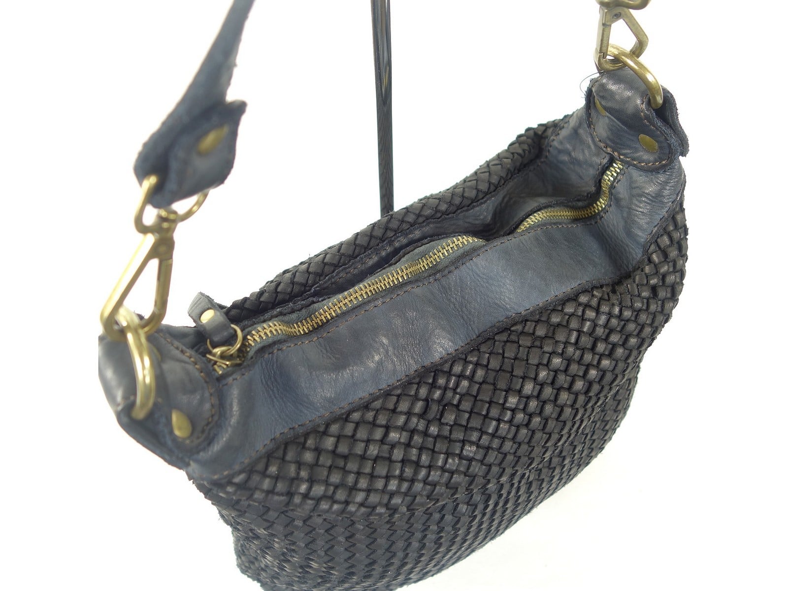 Collection Esprit Cuir Sac Besace Marleen besace cuir tressé noir