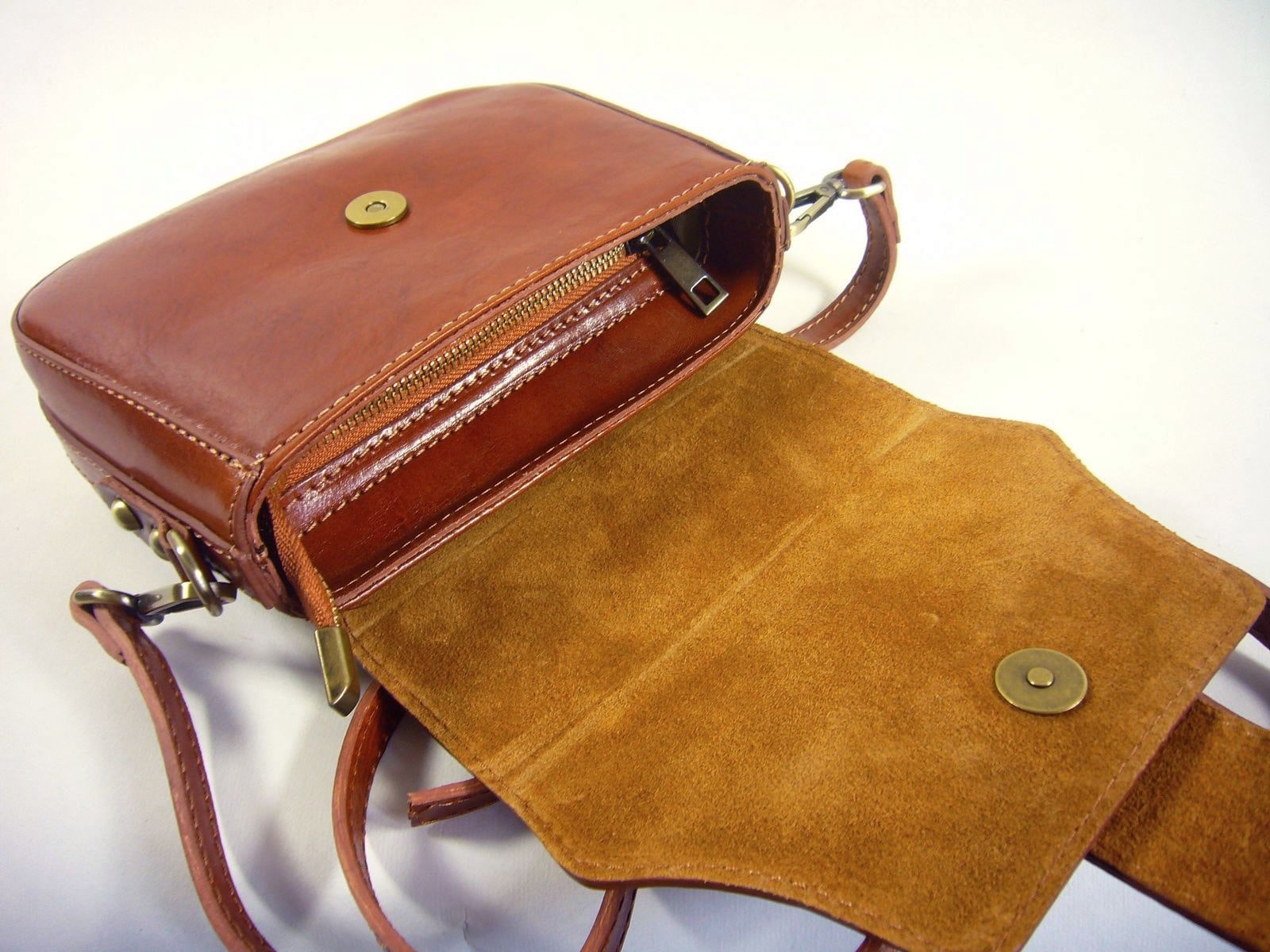 Collection Esprit Cuir GEA mini sac trotteur cognac cuir