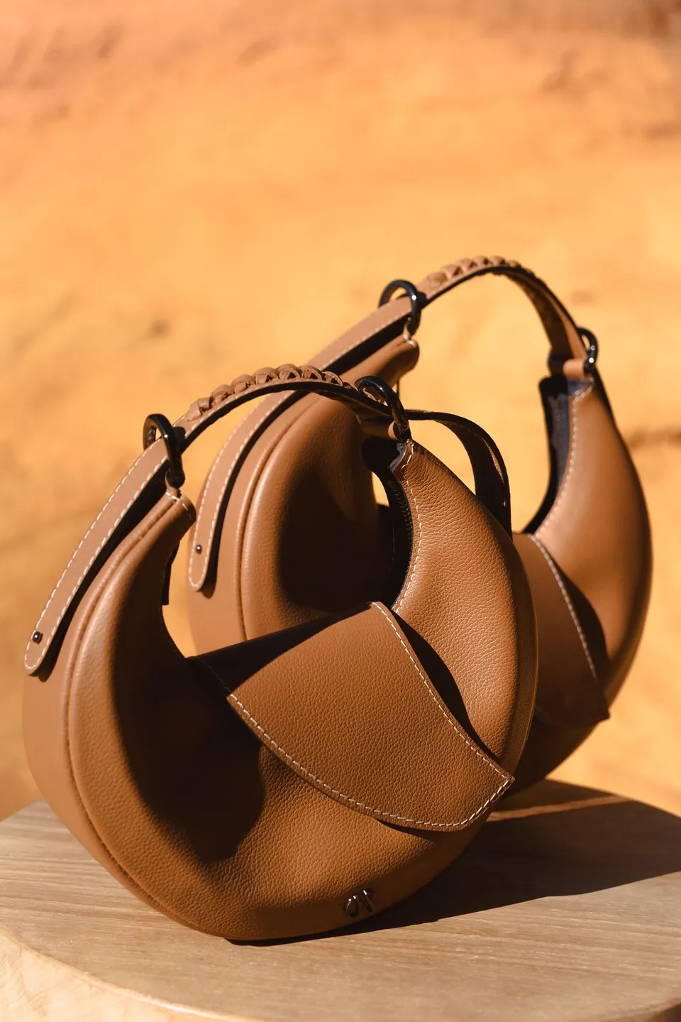Nodie's Mini Nouvelle Lune camel sac hobo cuir