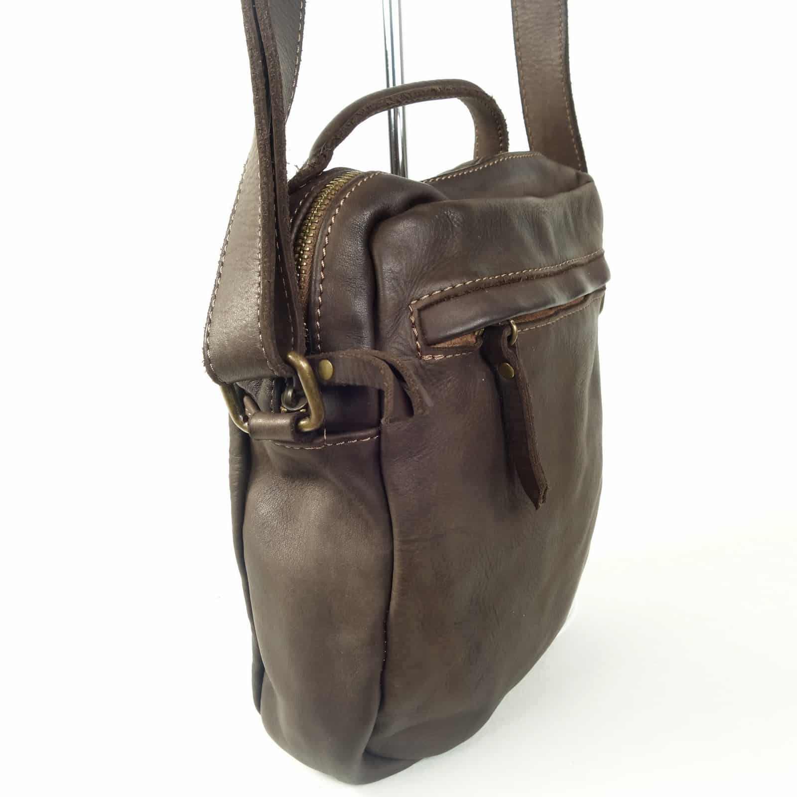 Collection Esprit Cuir Dino sacoche marron cuir souple