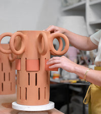 Pia Chevalier damier cache vase cuir deux matières