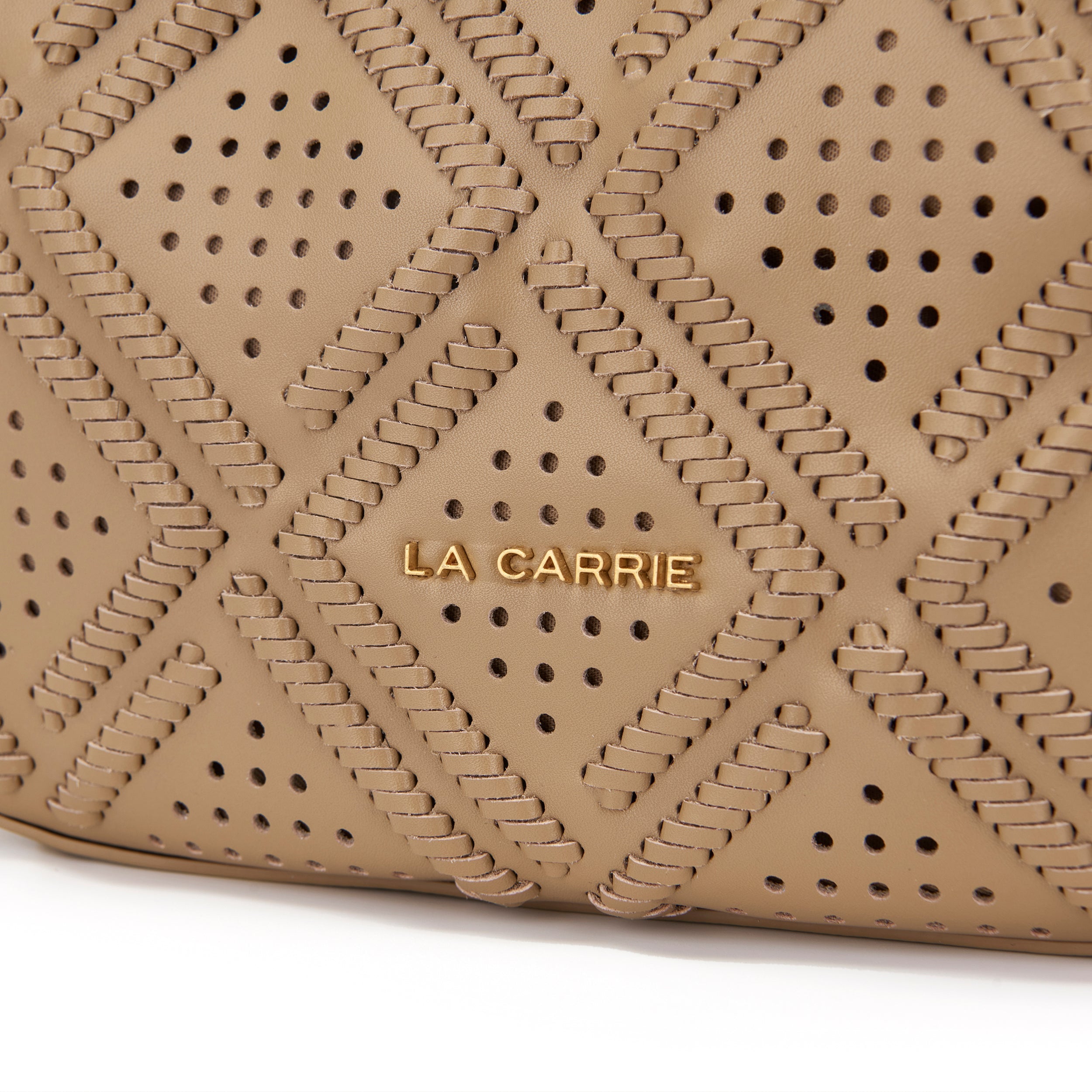 La Carrie Labyrinth sac bandoulière beige cuir perforé