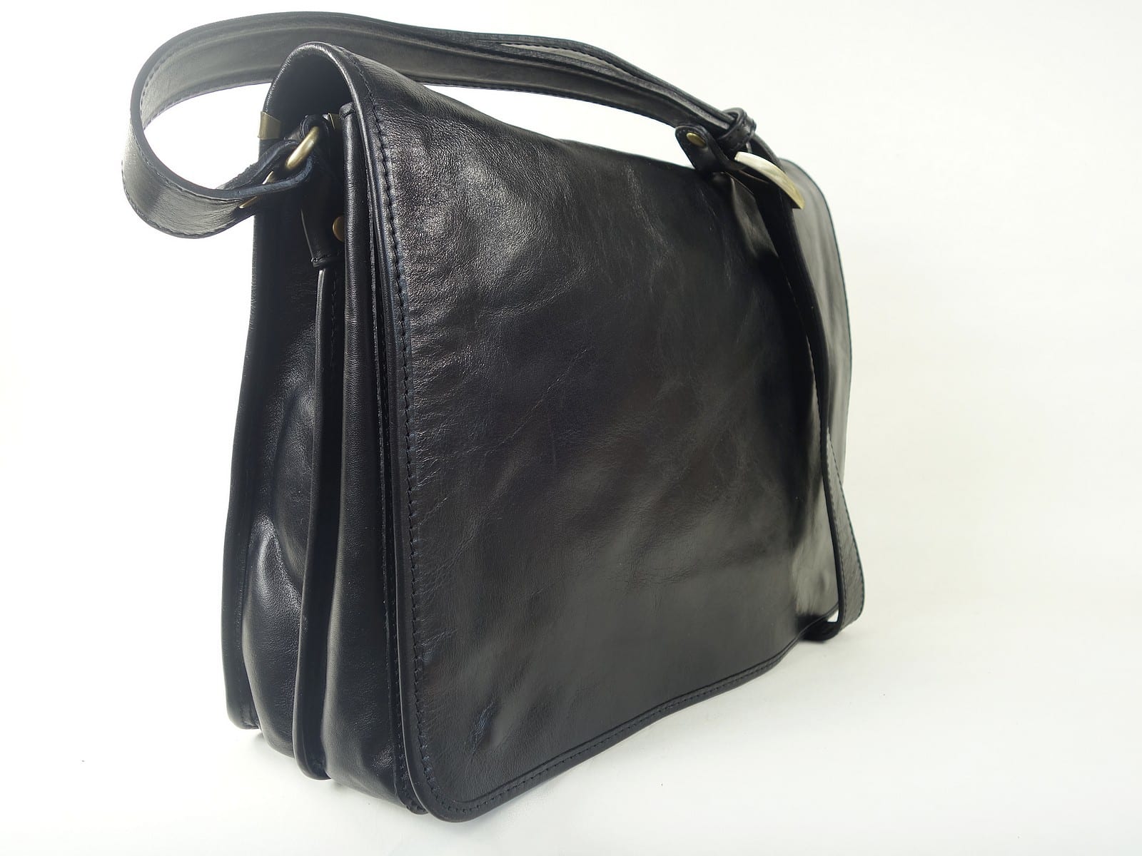 Collection Esprit Cuir Firenze sac bandoulière cuir noir A4 15 pouces