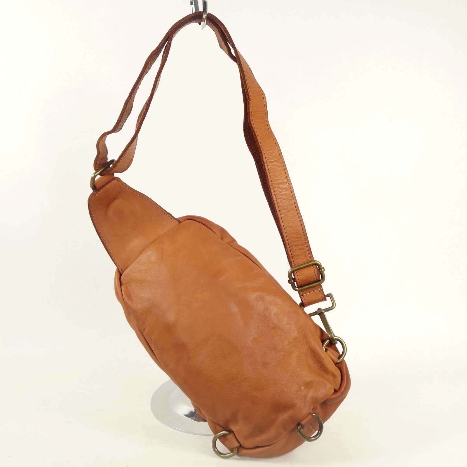 Collection Esprit Cuir Achille sac banane cuir naturel vintage