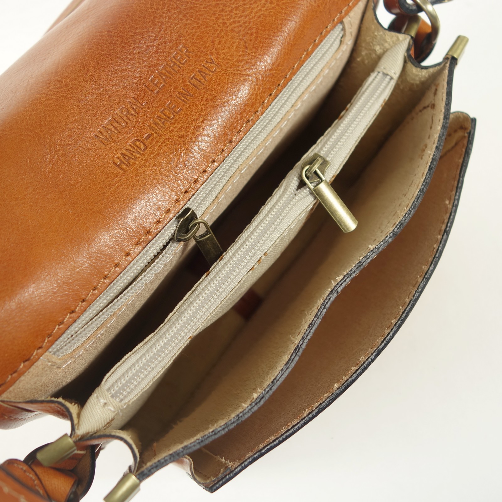 Collection Esprit Cuir Sac bandoulière Elania cuir naturel