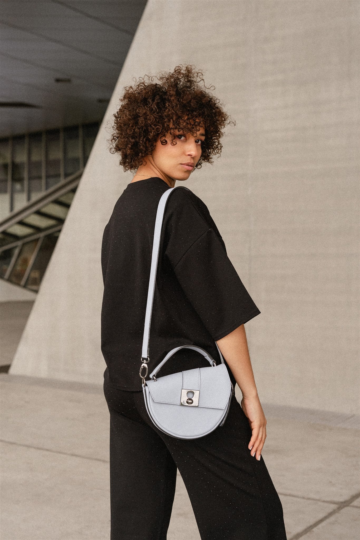 Nodie's Côme Bleu Ciel Grainé Sac Demi-Lune Cuir