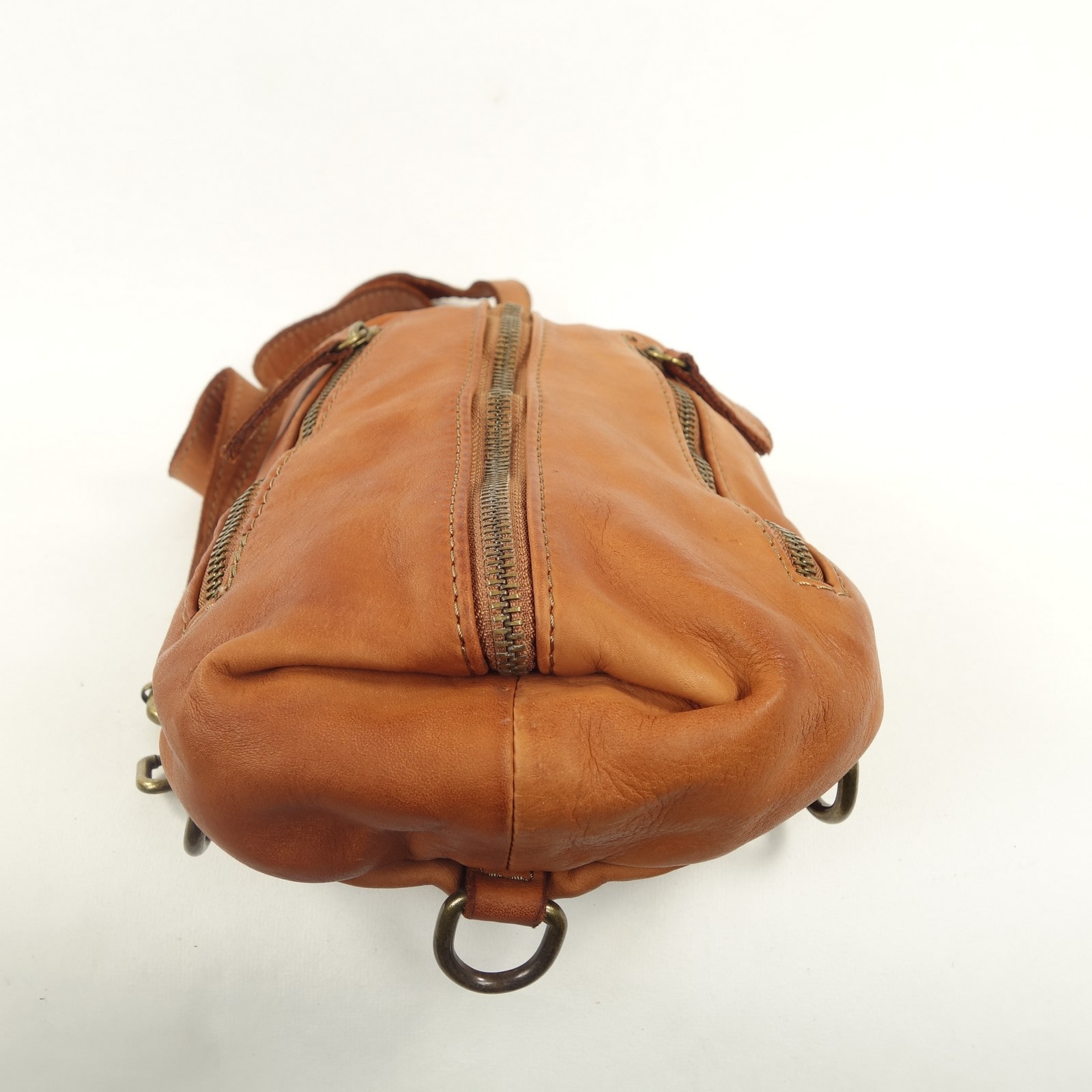 Collection Esprit Cuir Achille sac banane cuir naturel vintage