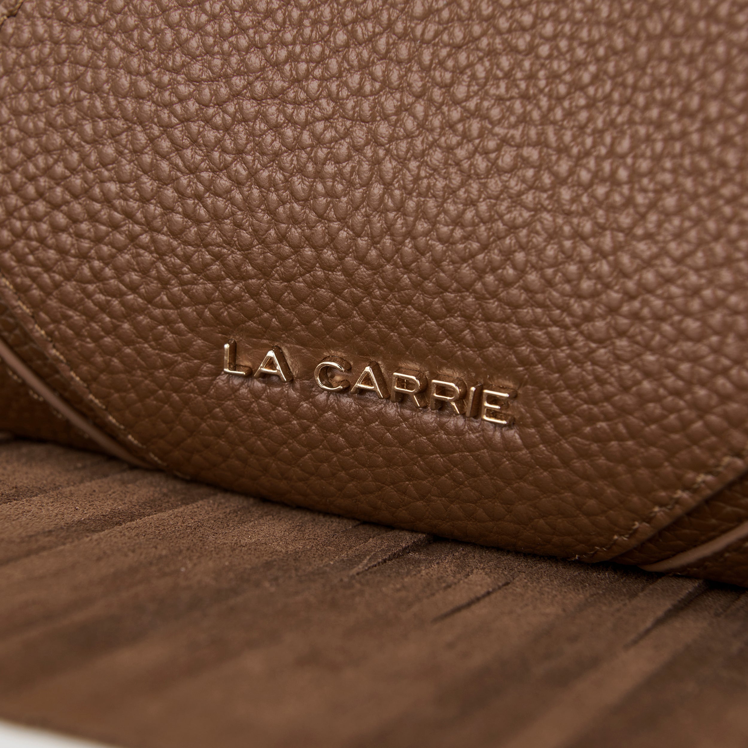 La Carrie Bag Isabel sac bandoulière cuir camel chaîne