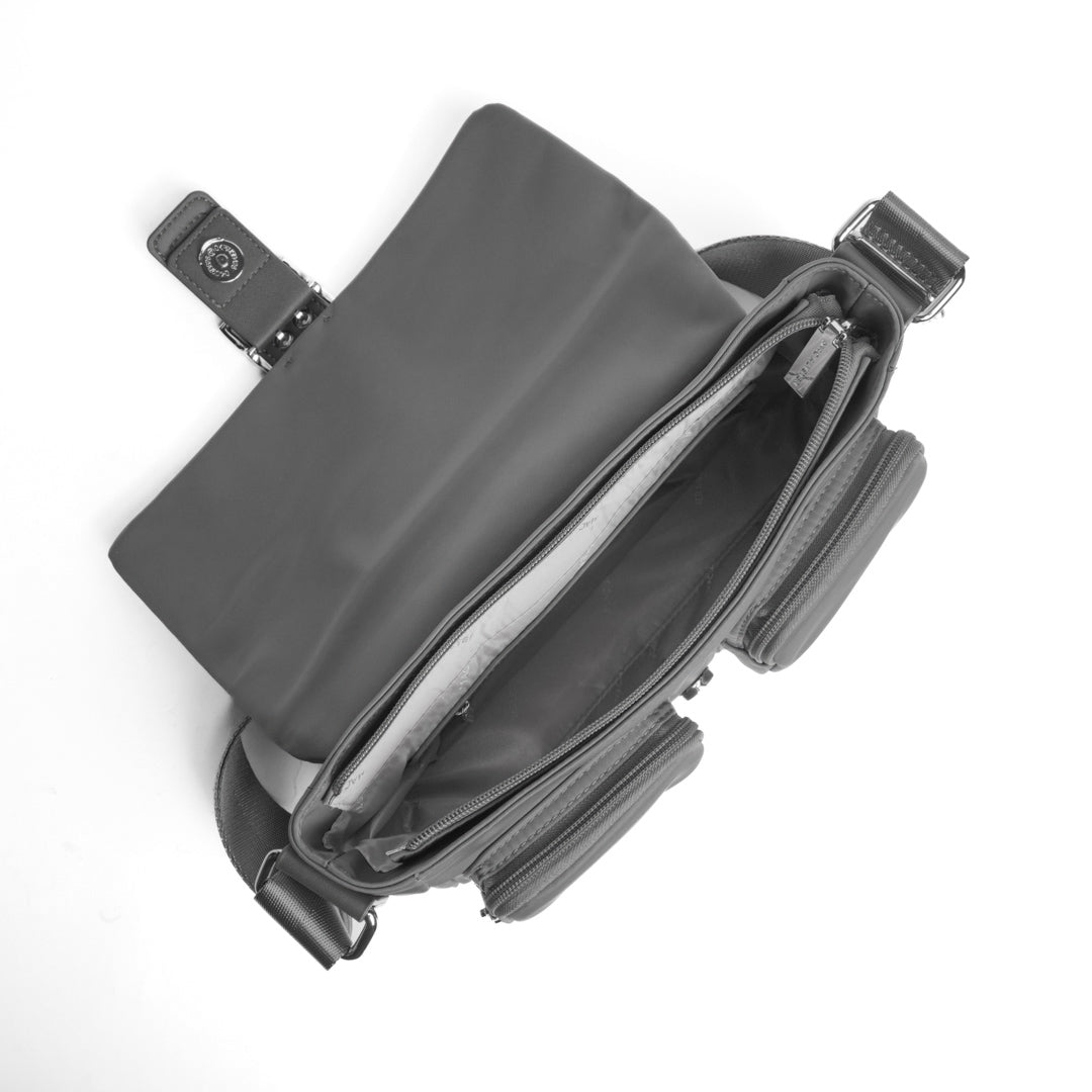 Mac Alyster Studio City Sac à rabat nylon Noir léger 29 cm