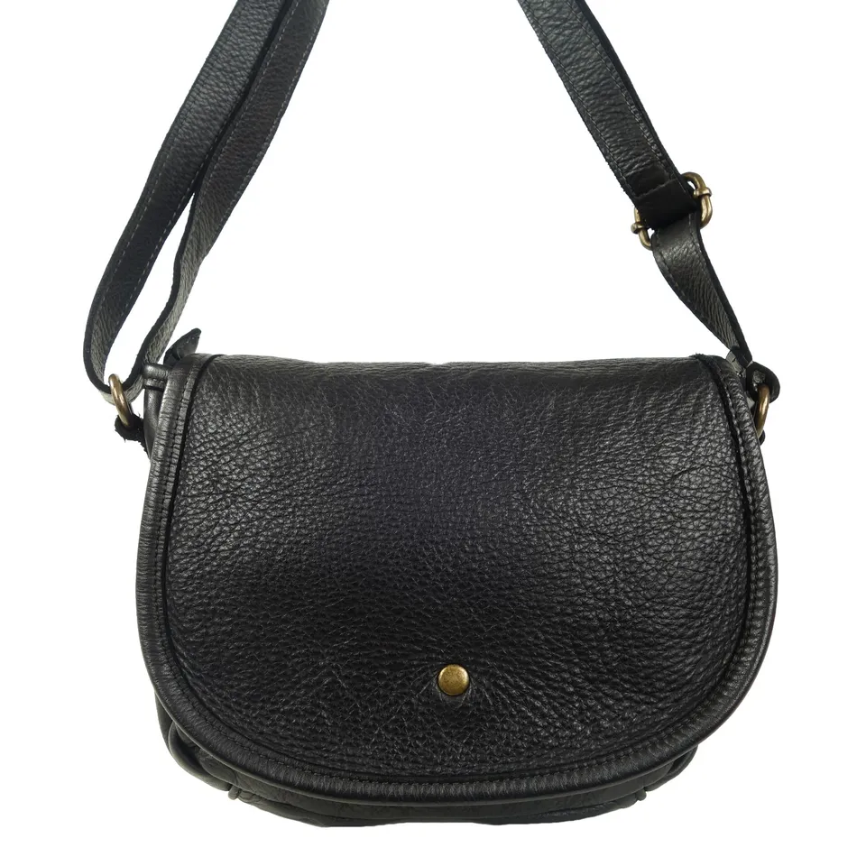 Collection Esprit Cuir KLARA sac besace cuir noir medium rond
