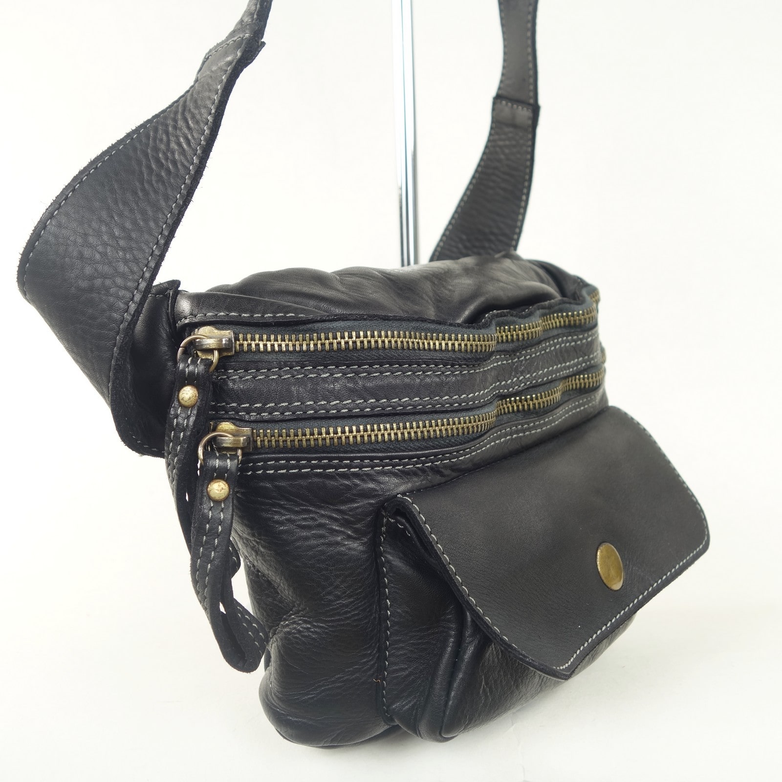 Collection Esprit Cuir Sac bandoulière & sacoche JIMY petite sacoche noir