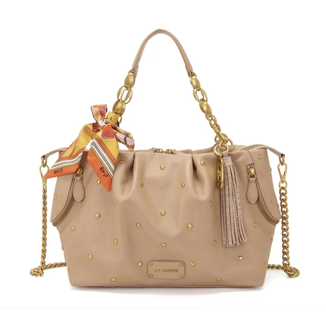 La Carrie Foulard sac shopping beige cuir clouté 34x21 cm