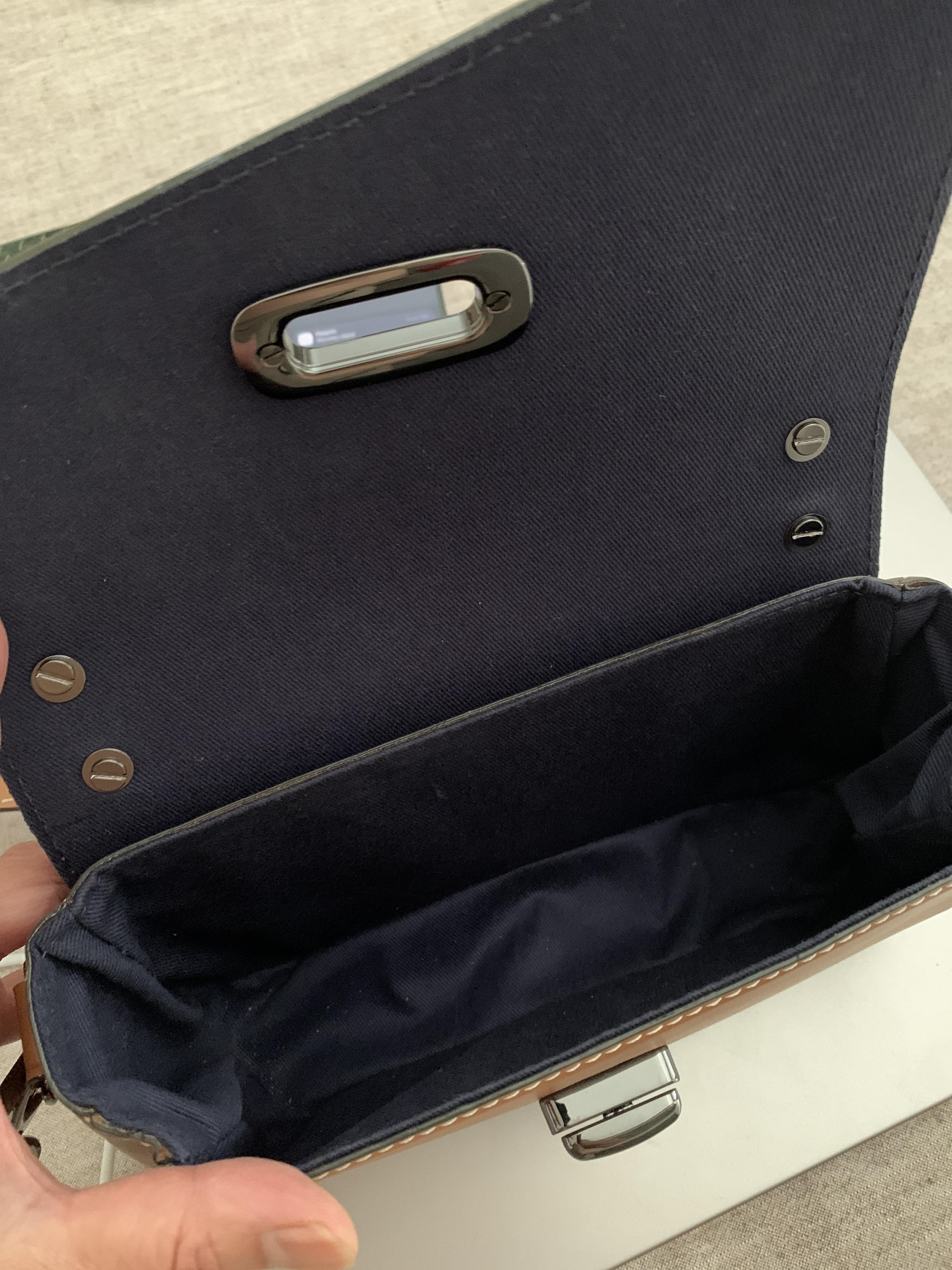 Nodie's L'iconique sac baguette cuir camel lisse