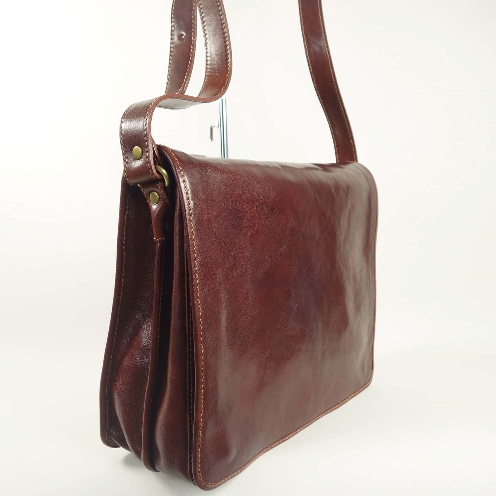 Collection Esprit Cuir FIRENZE sac bandoulière cuir marron A4