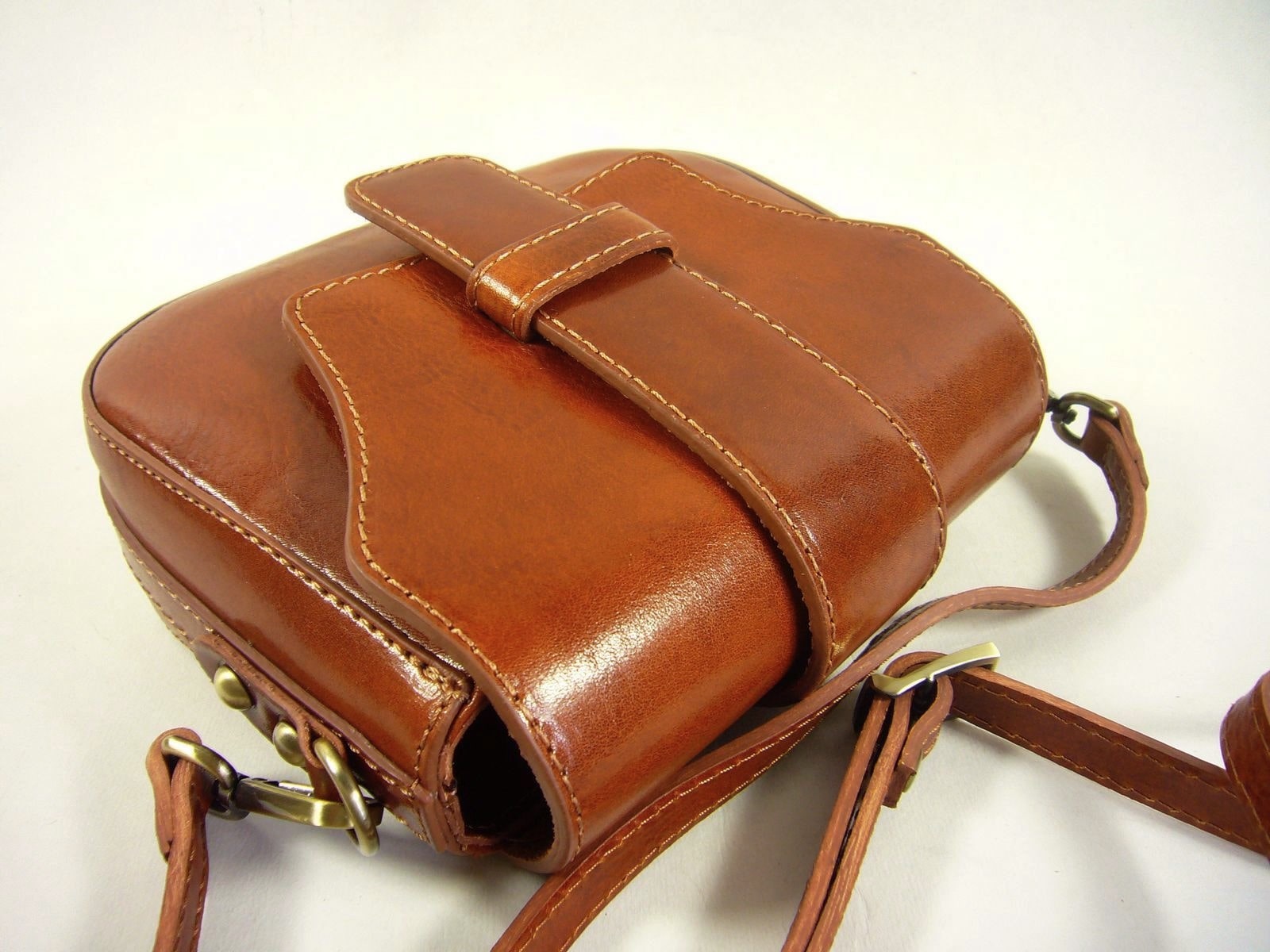 Collection Esprit Cuir GEA mini sac trotteur cognac cuir