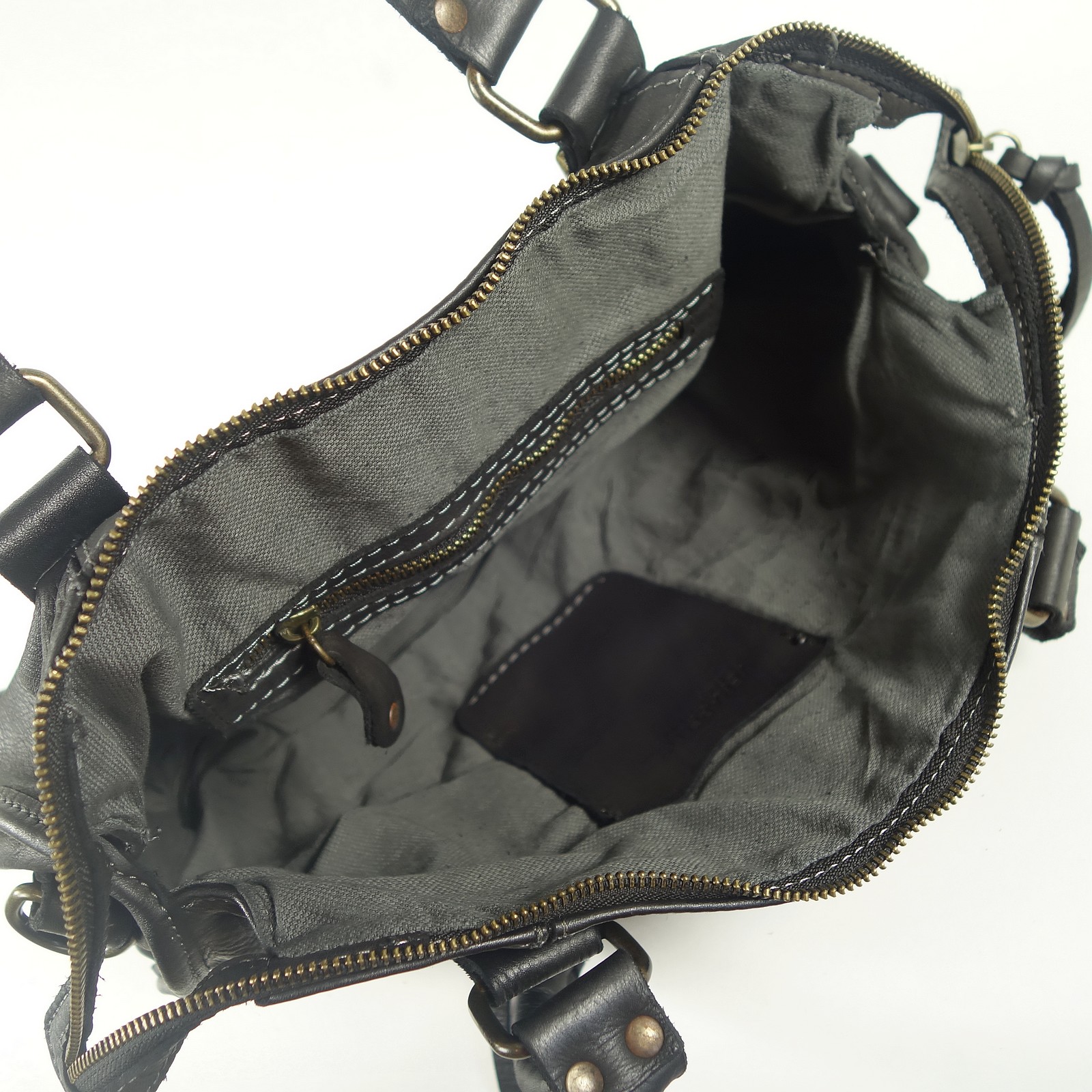 Collection Esprit Cuir LOLA sac epaule cuir noir lave