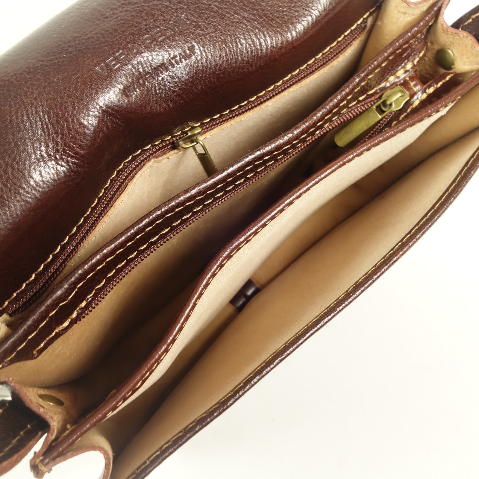 Collection Esprit Cuir Sac Besace Enila besace marron cuir