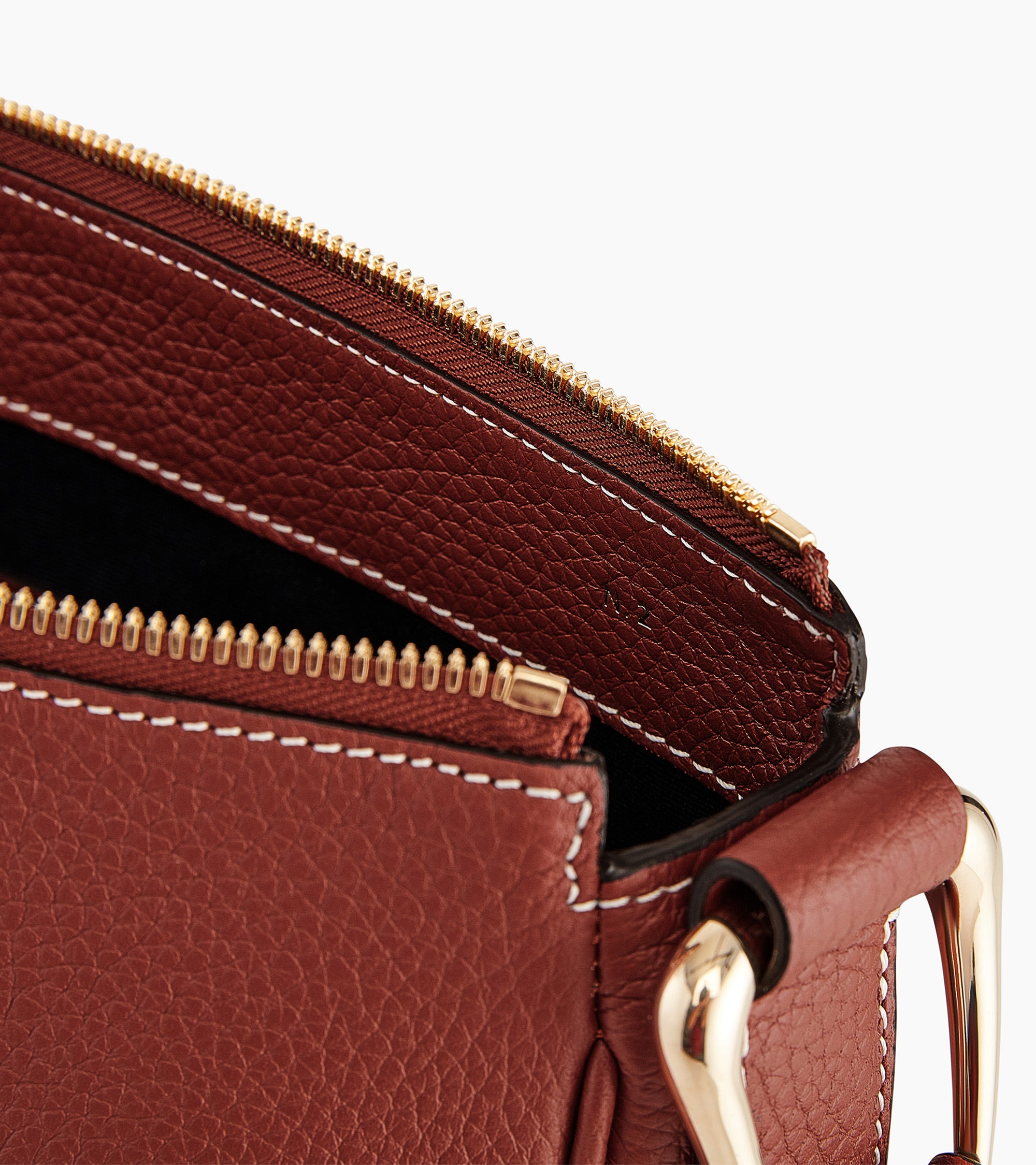 Le Tanneur Madeleine sac hobo cuir taurillon marron moyen