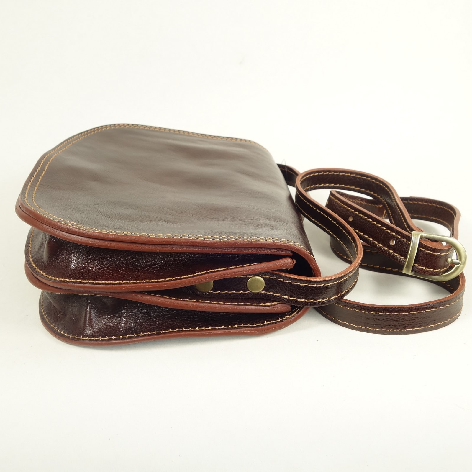 Collection Esprit Cuir Sac Besace Enila besace marron cuir