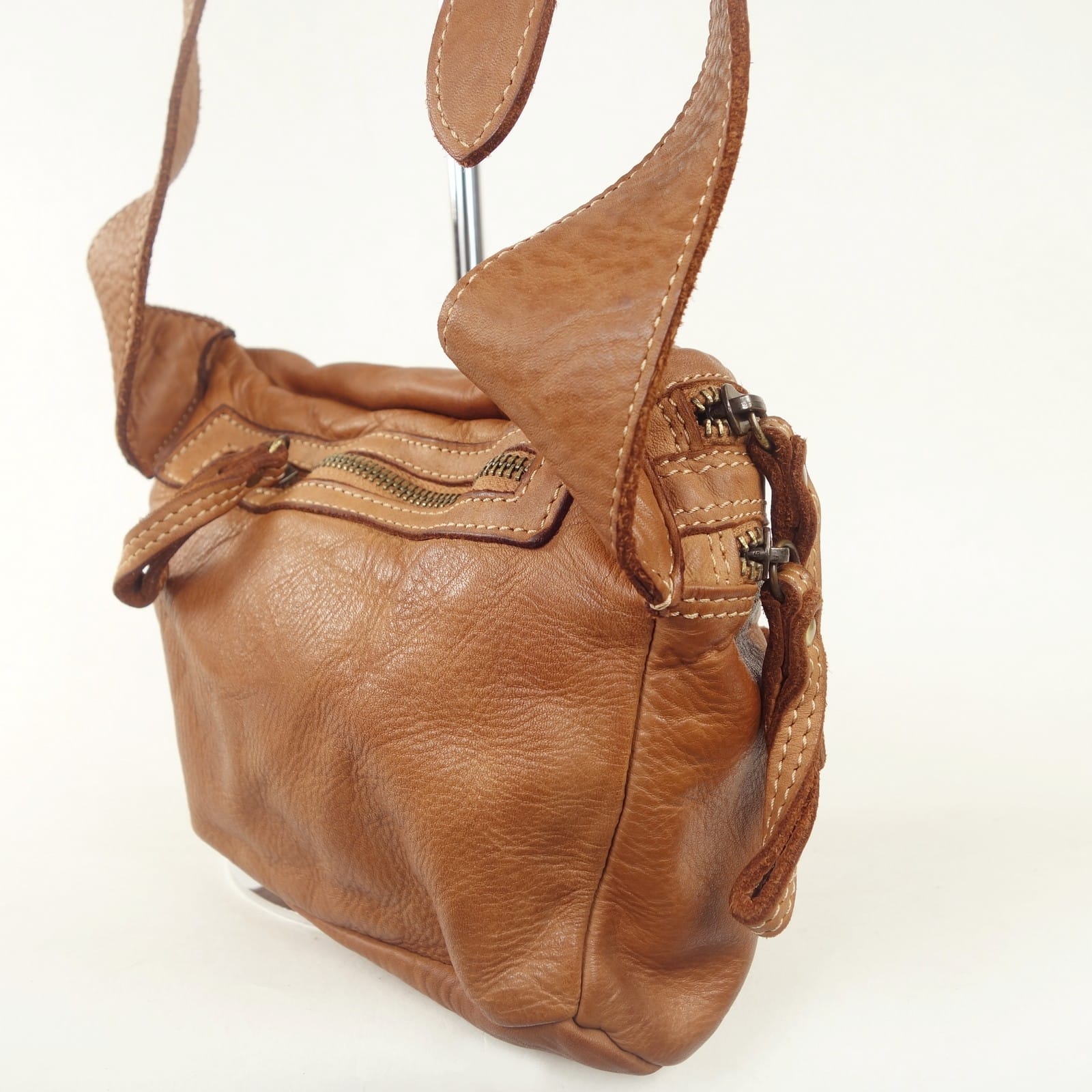 Collection Esprit Cuir JIMY petite sacoche cuir naturel vintage