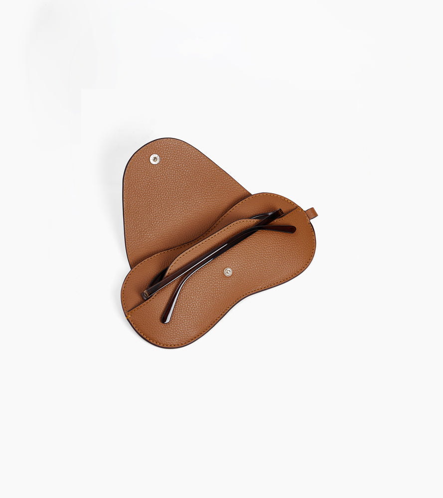 Le Tanneur Charms étui lunettes cuir marron Brown Tan