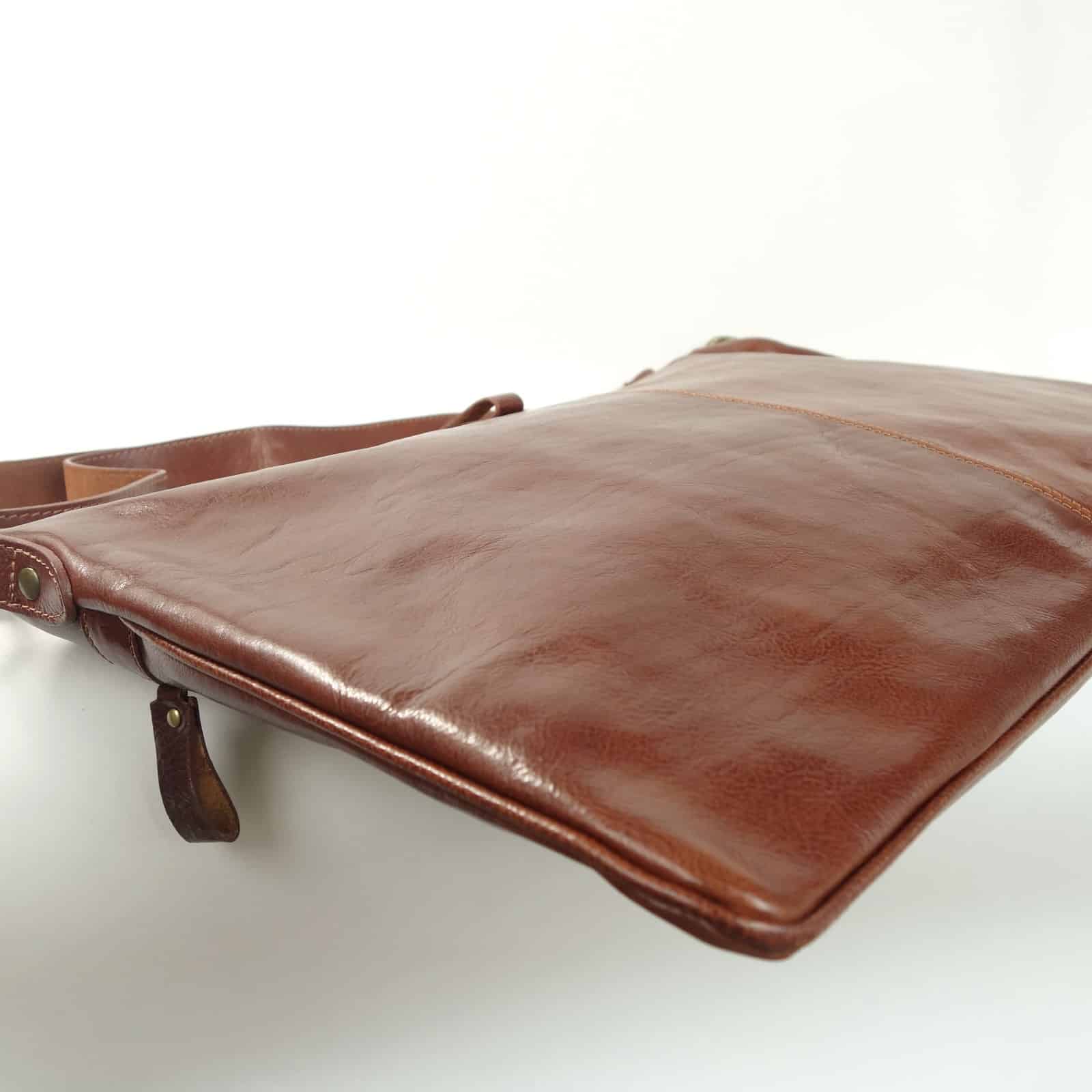 Collection Esprit Cuir Zeus grande sacoche cuir marron 17 pouces