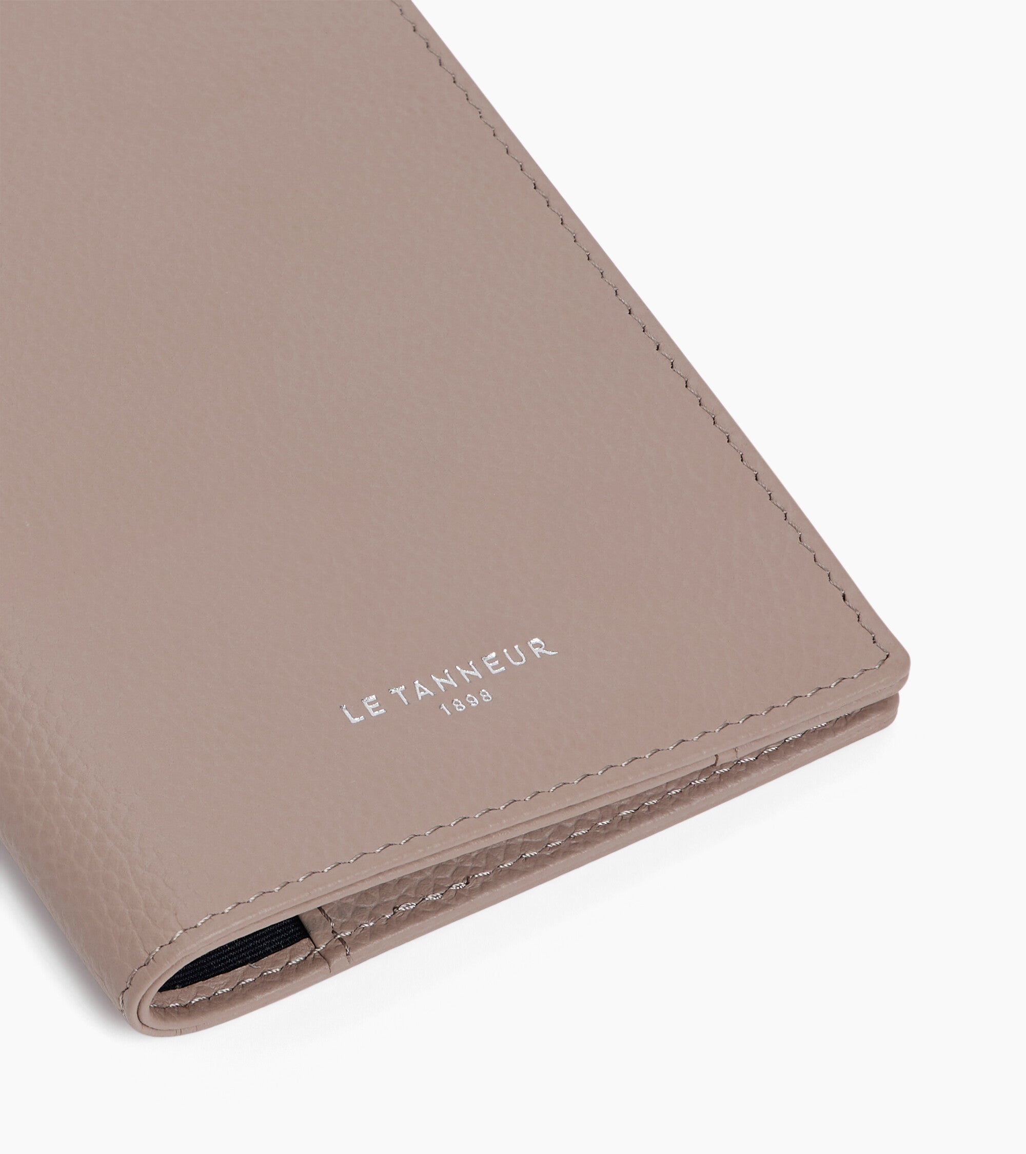 Le Tanneur porte-passeport cuir grainé gris Fossil Grey coton