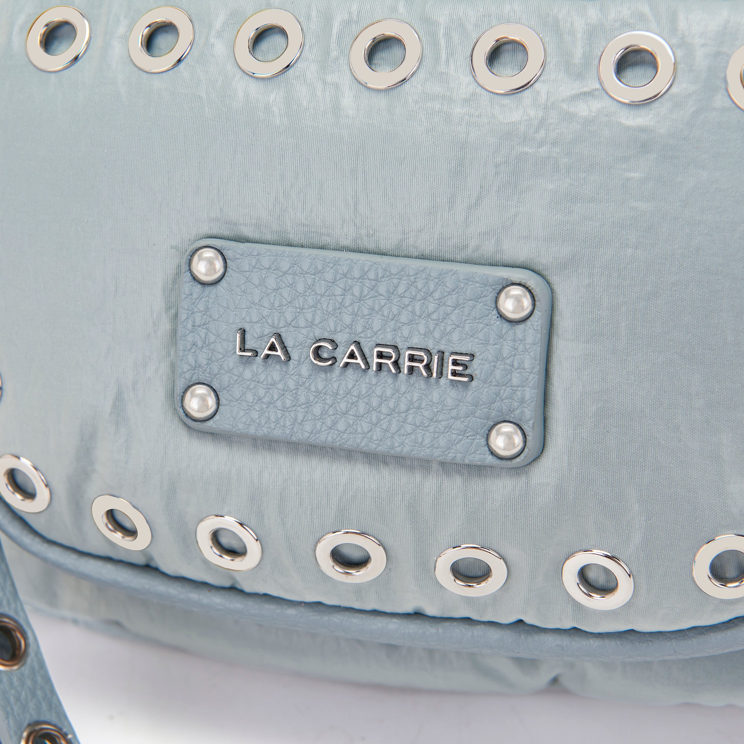 La Carrie Bag Wrinkled sac banane nylon sky 34x9x20cm