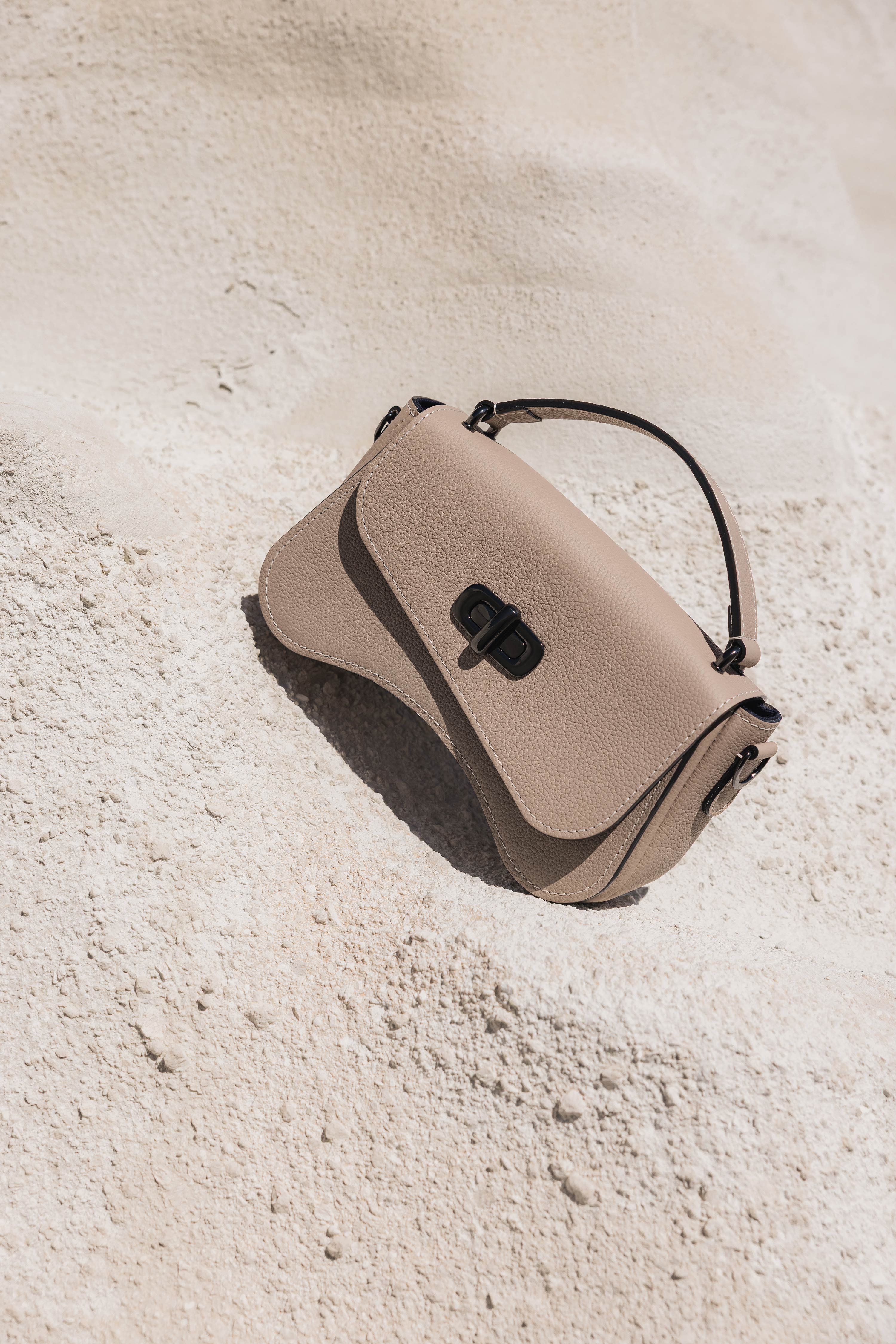 Nodie's L'Iconique Taupe Grainé Sac Baguette Cuir