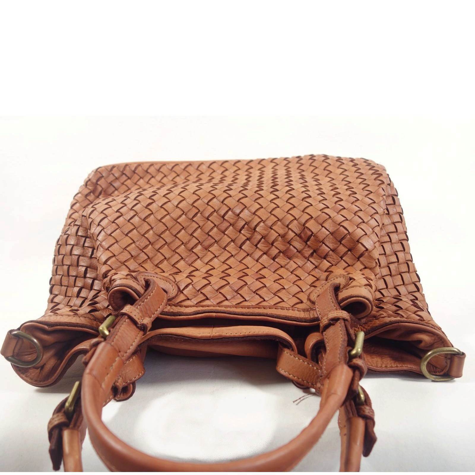 Collection Esprit Cuir Grand sac à main Sveva sac cuir tressé camel