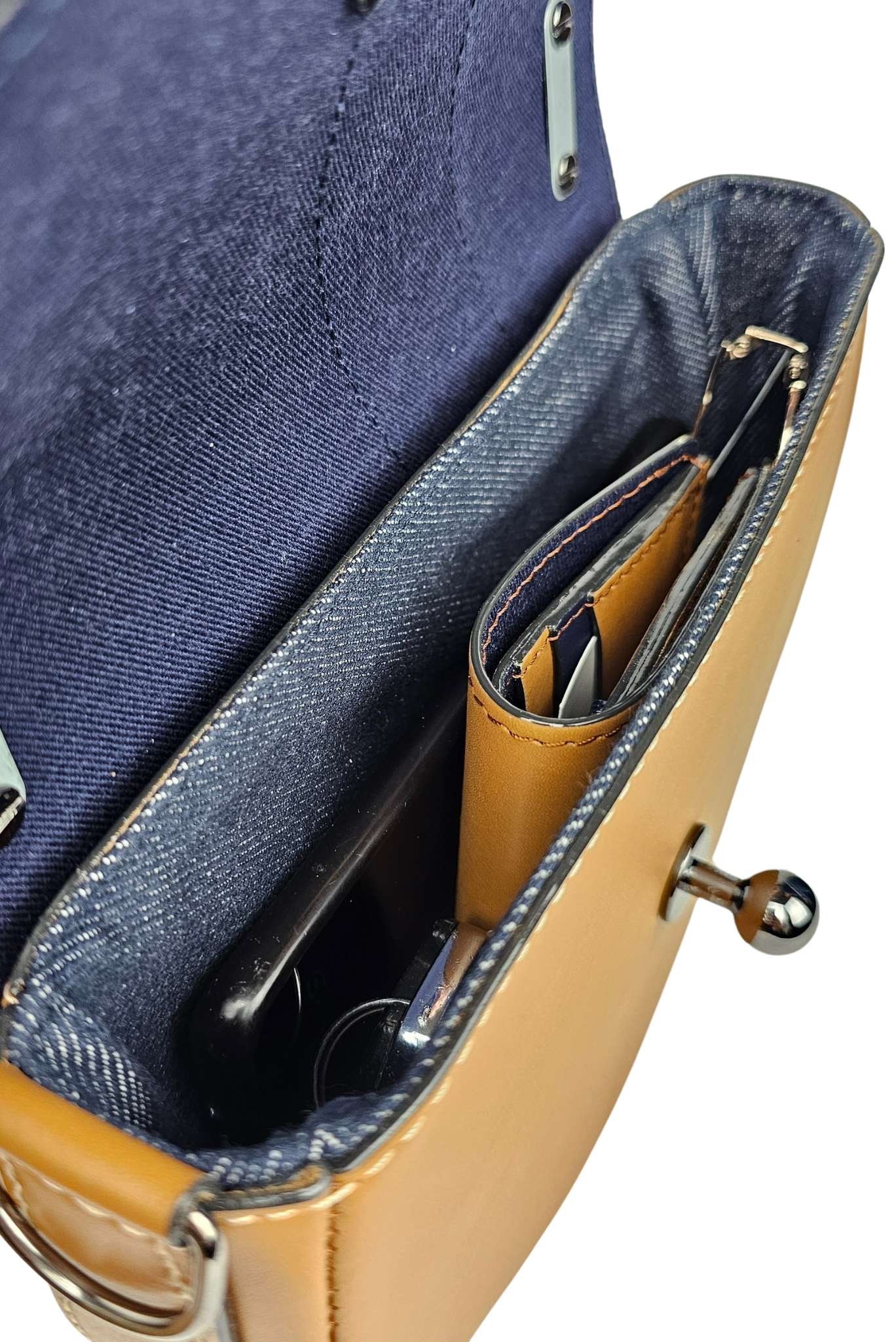 Nodie's Côme sac demi-lune cuir camel lisse