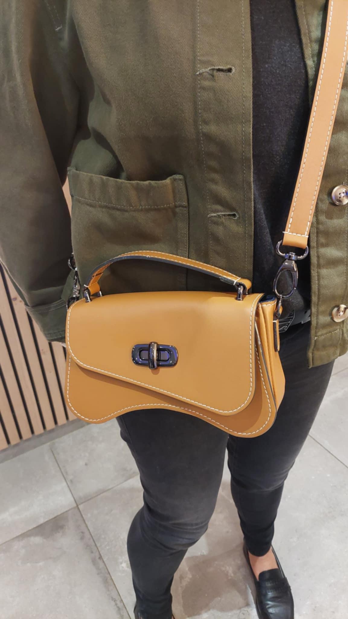 Nodie's L'iconique sac baguette cuir camel lisse