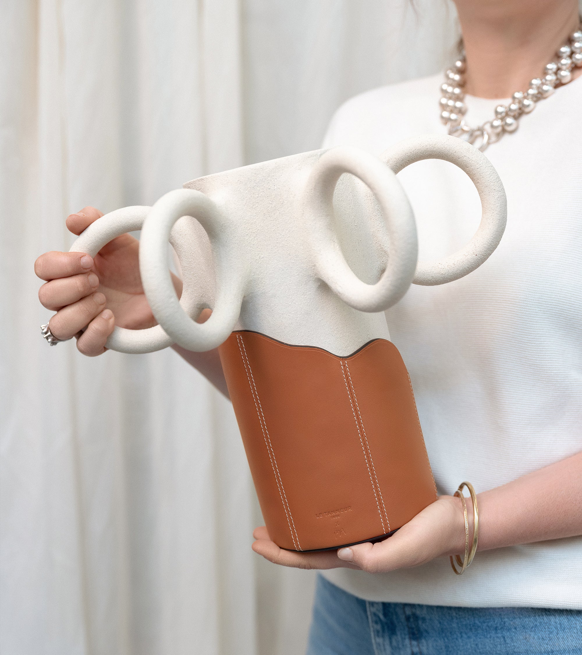 Le Tanneur Pia Chevalier vase cuir Brown Tan couture