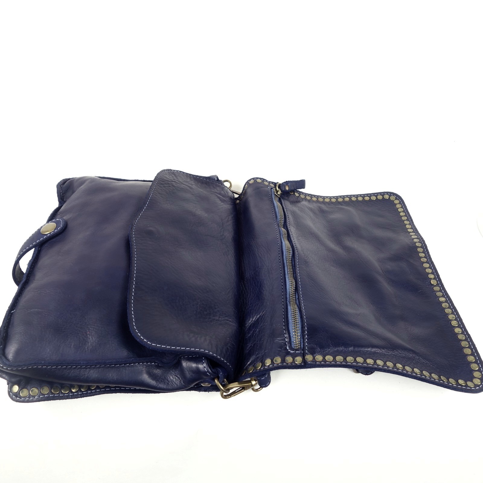 Collection Esprit Cuir Gena pochette bandoulière bleu cuir clouté