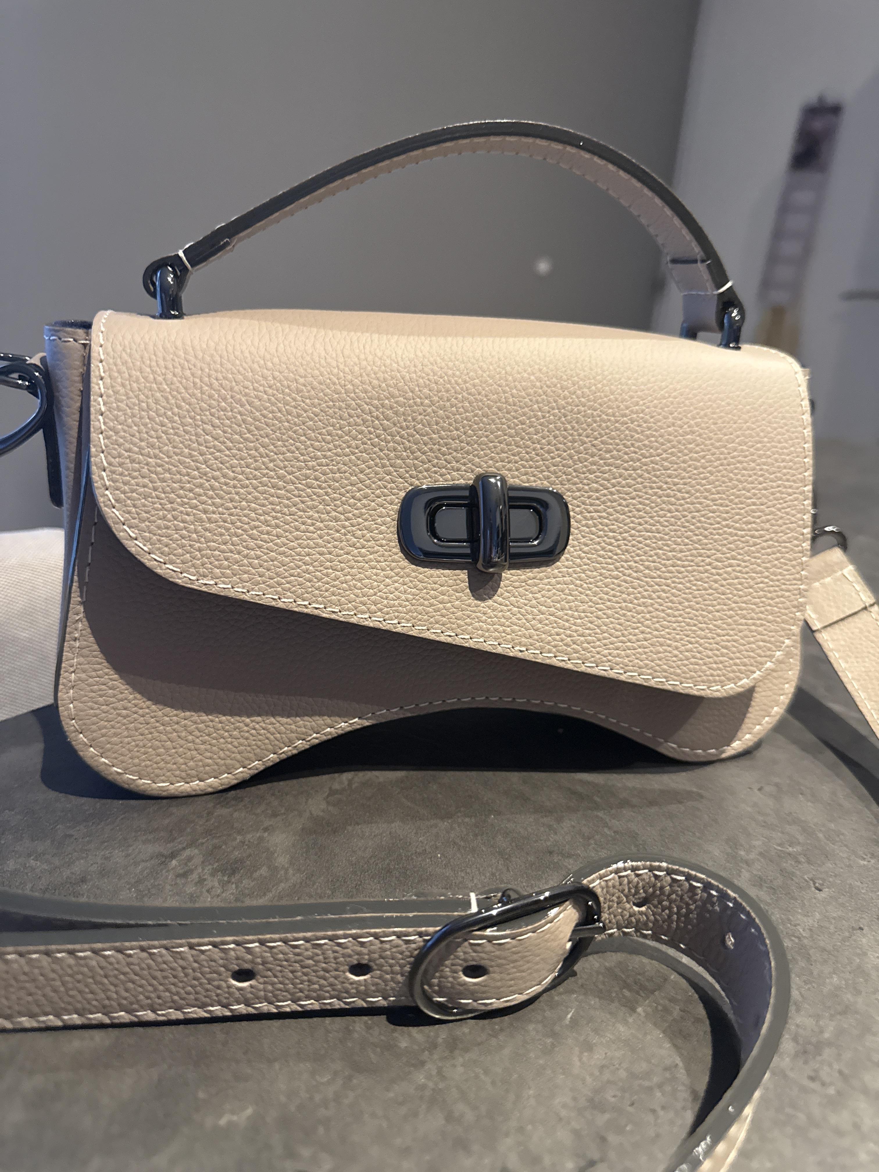 Nodie's L'Iconique Taupe Grainé Sac Baguette Cuir