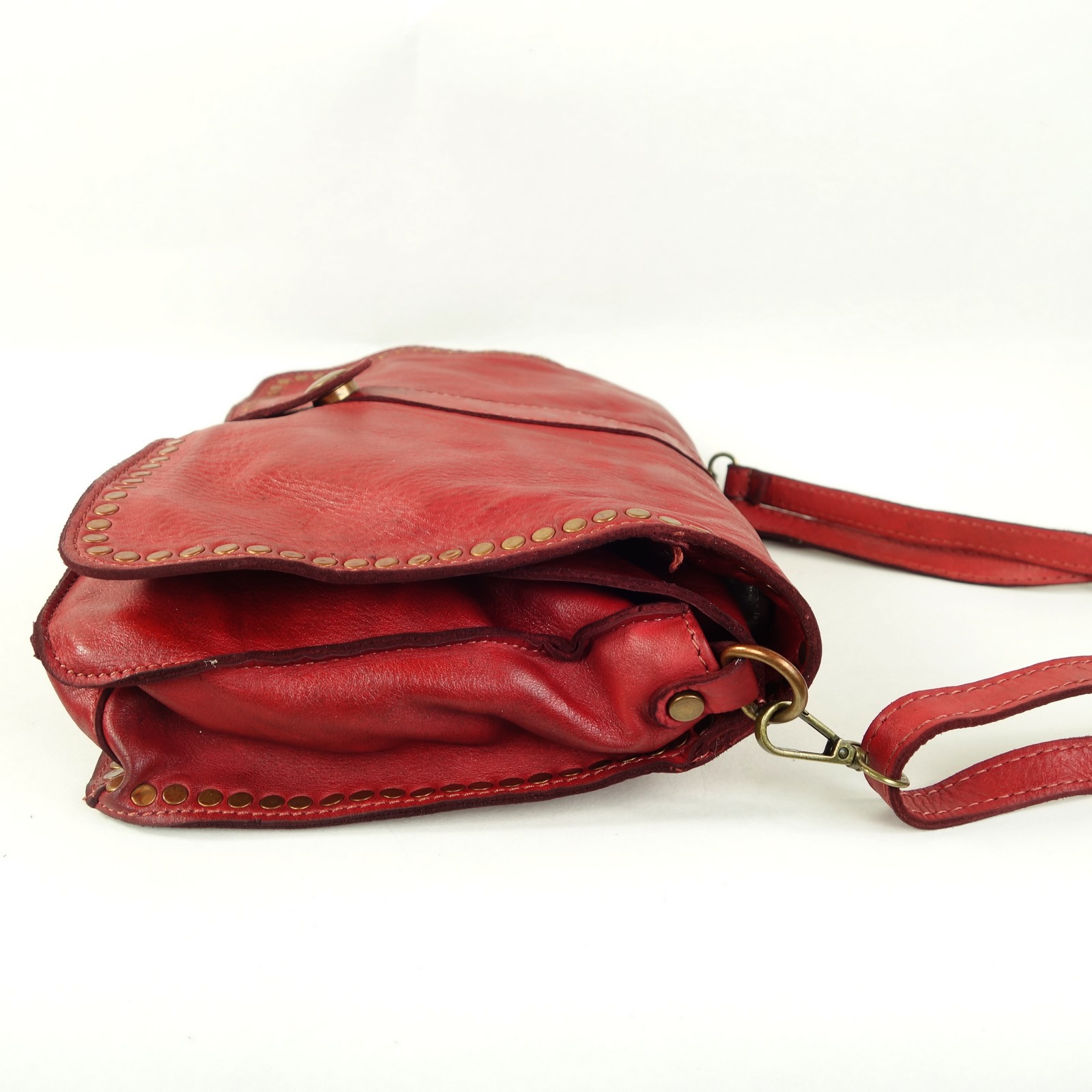 Esprit Cuir Gena pochette bandoulière cuir rouge cloutée
