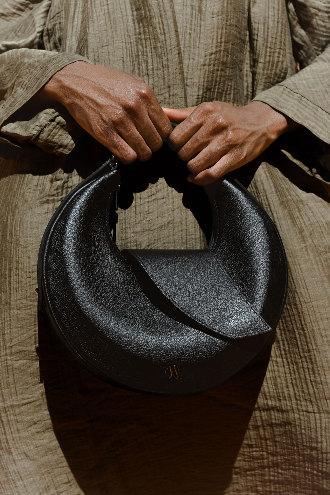 Nodie's Nouvelle Lune sac hobo cuir noir grainé
