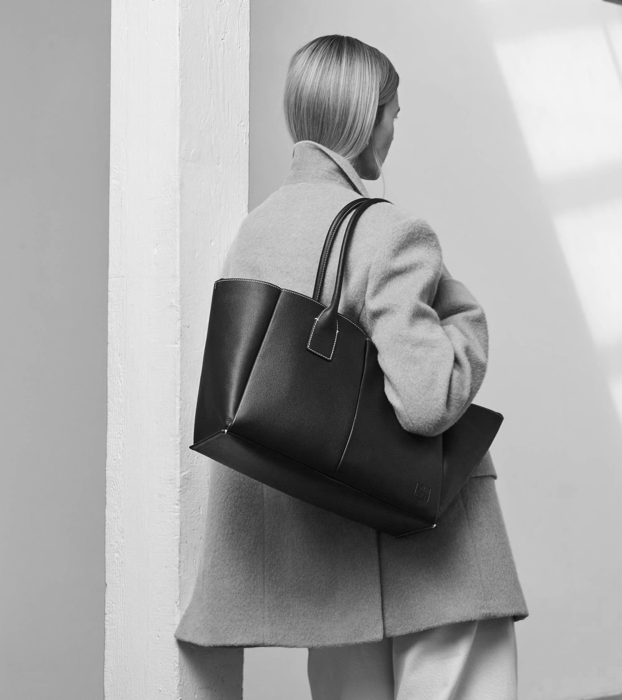 Le Tanneur Elena grand sac cabas cuir grainé acajou