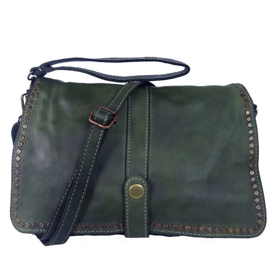 Collection Esprit Cuir GENA besace bandoulière cuir vert clous